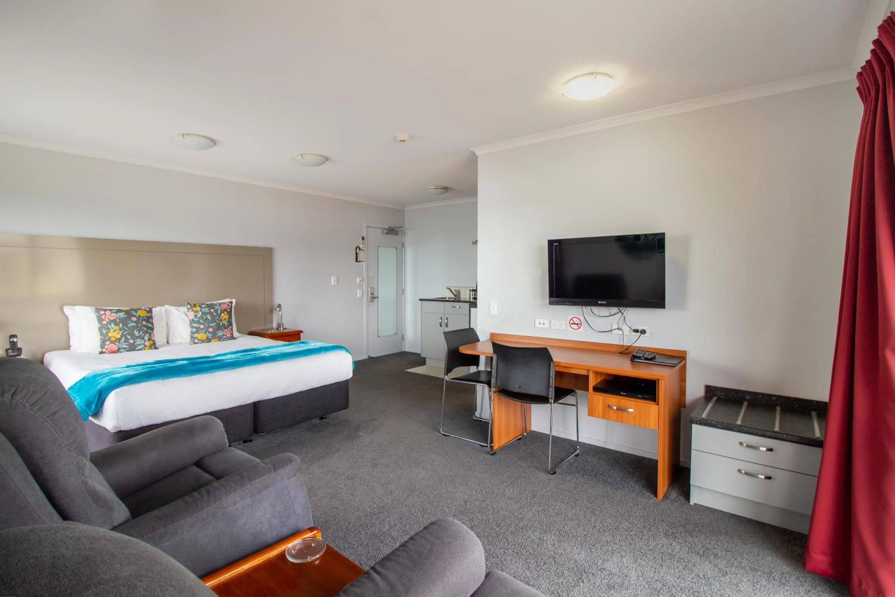 Bed in BKs Premier Motel Esplanade