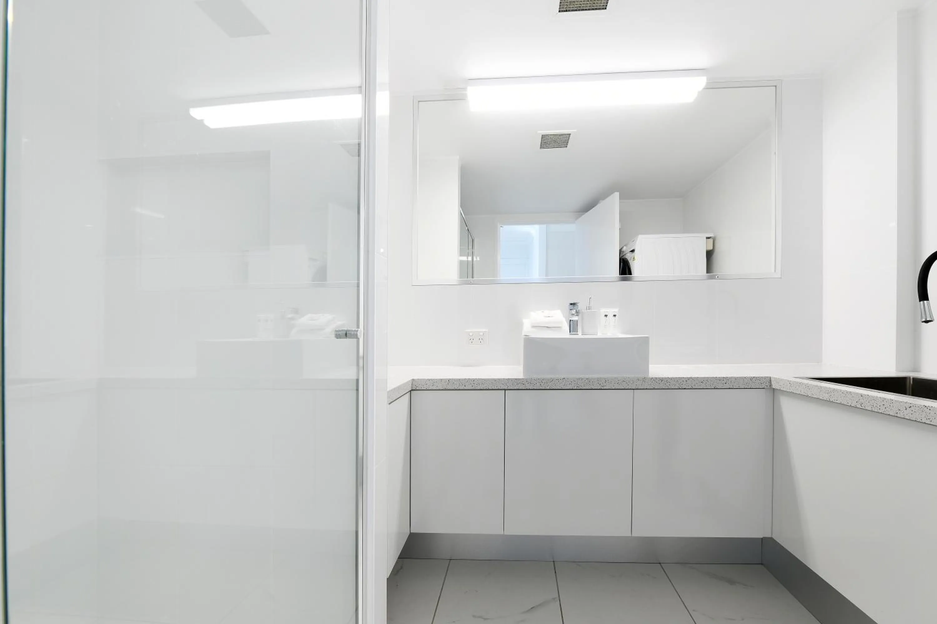 Lindomare Apartments