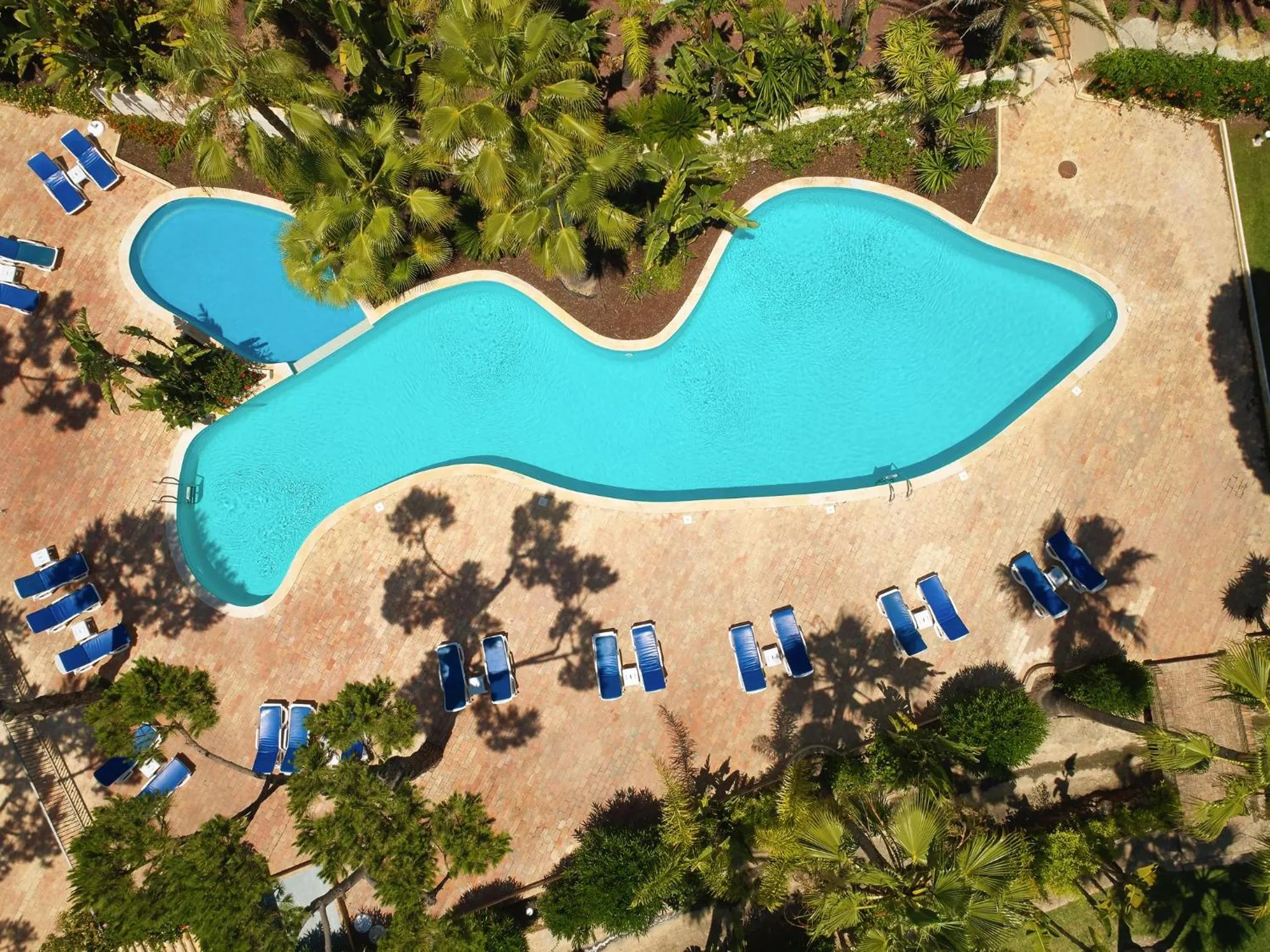Bird's eye view in Vale Do Garrao Villas