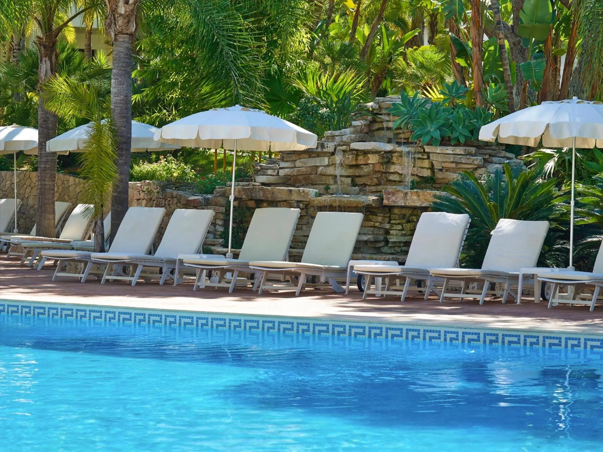 Swimming pool in Vale Do Garrao Villas