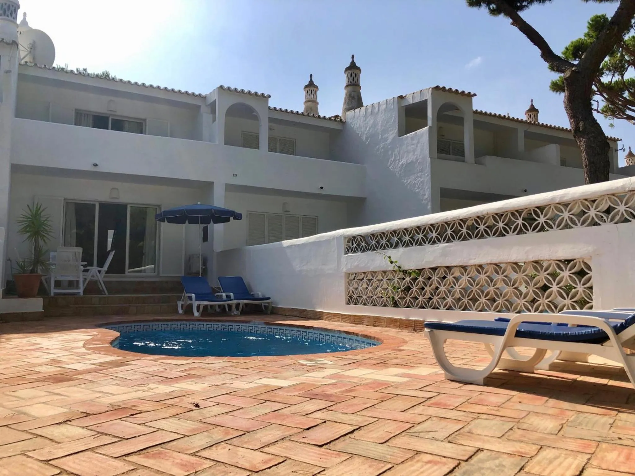 Property building in Vale Do Garrao Villas