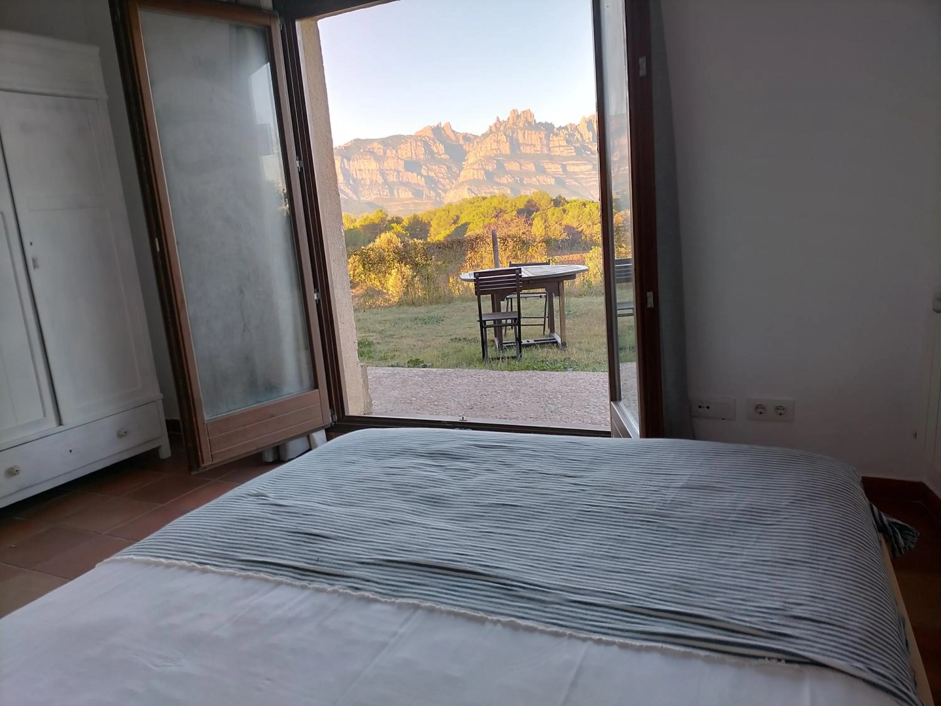 Balcony/Terrace, Bed in La Frasera Alojamiento Rural