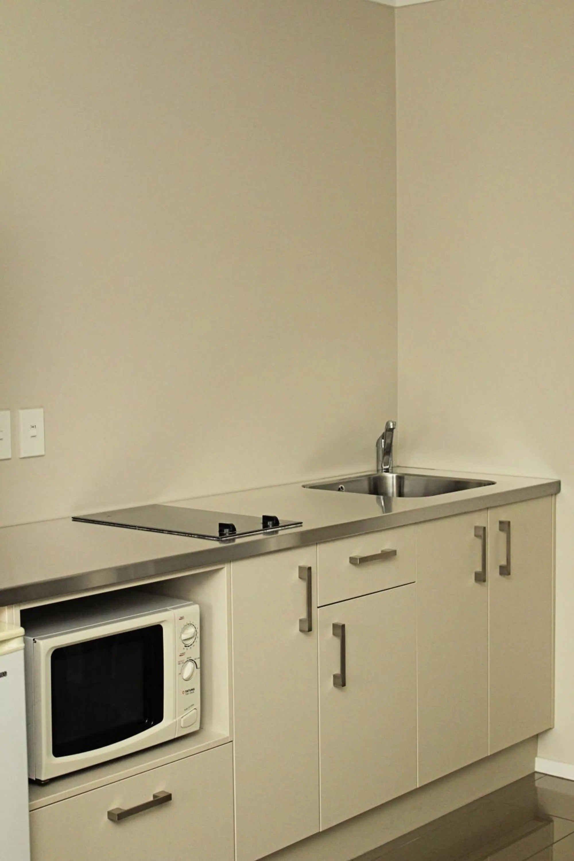 Kitchen or kitchenette in Aspree Motor Inn