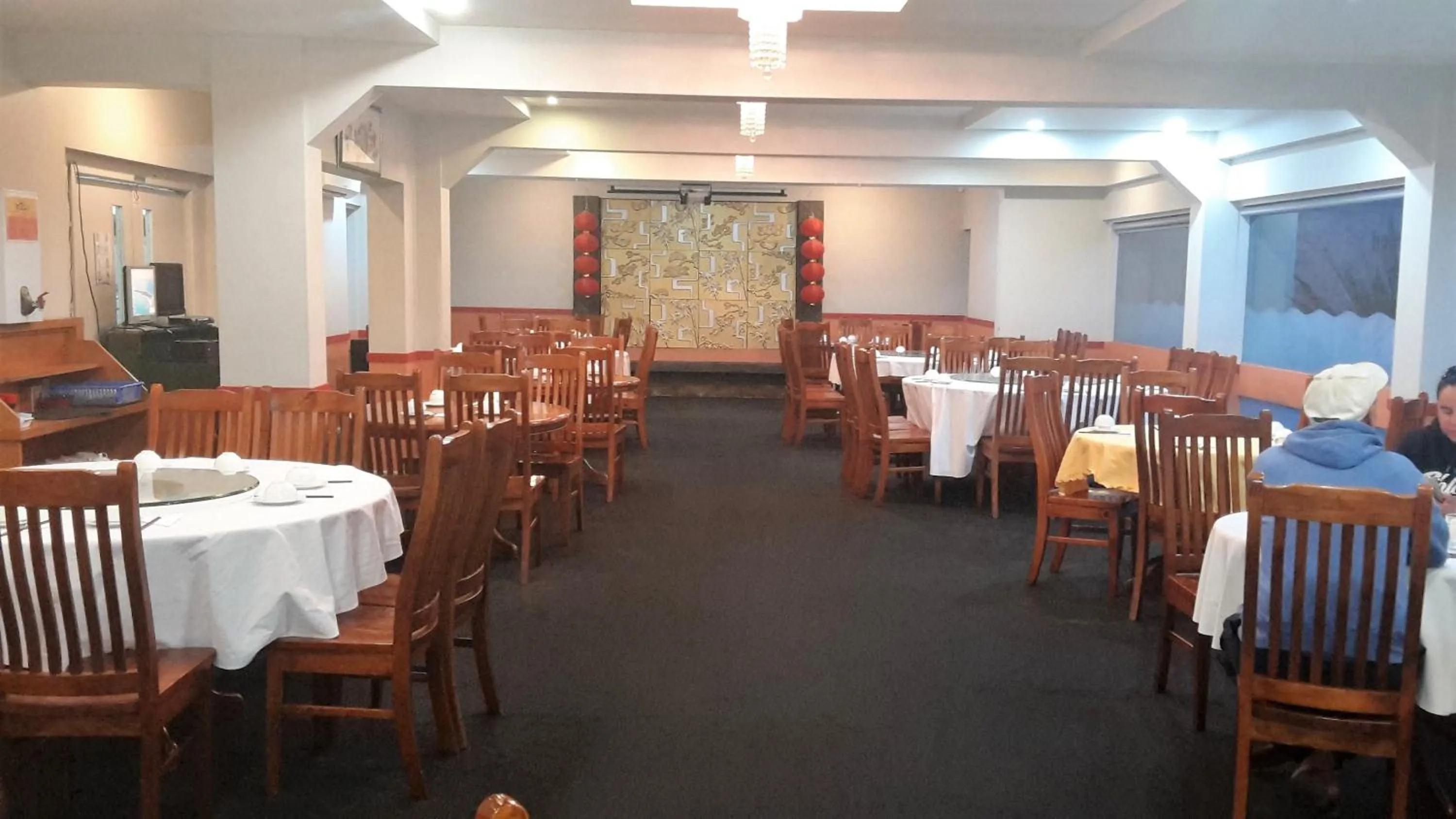 Restaurant/places to eat in Aspree Motor Inn