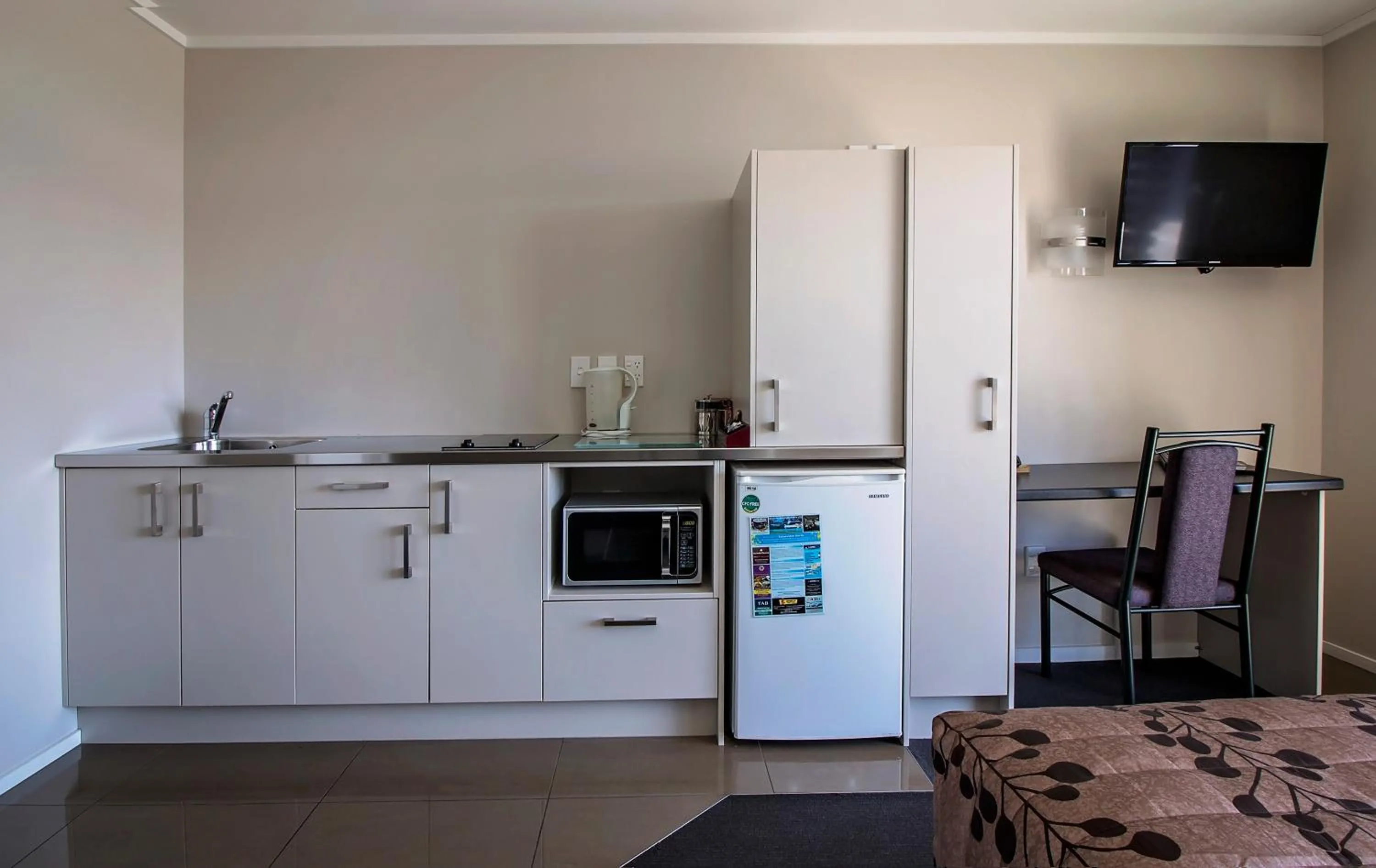 Photo of the whole room in Aspree Motor Inn