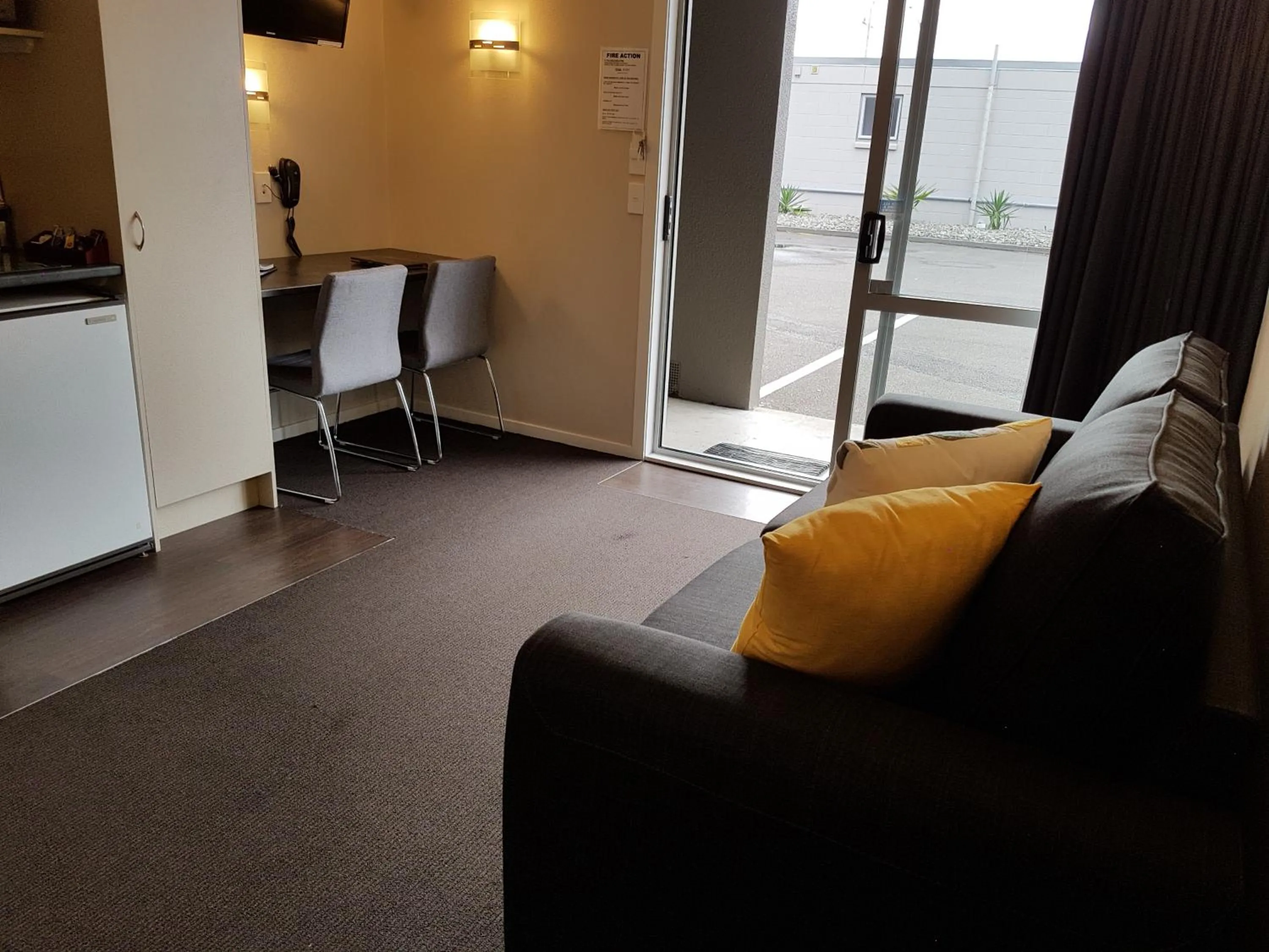 Living room in Aspree Motor Inn