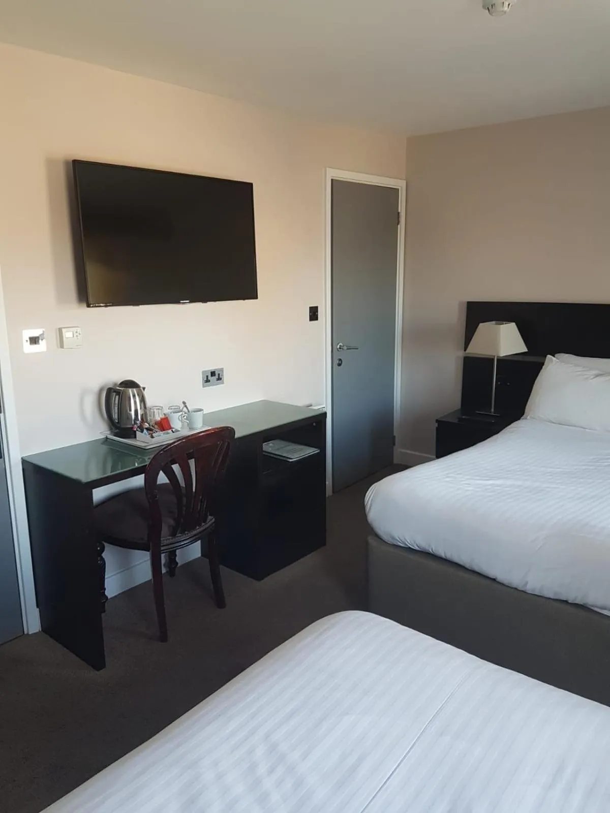 Bedroom, Bed in Hatfield Lodge