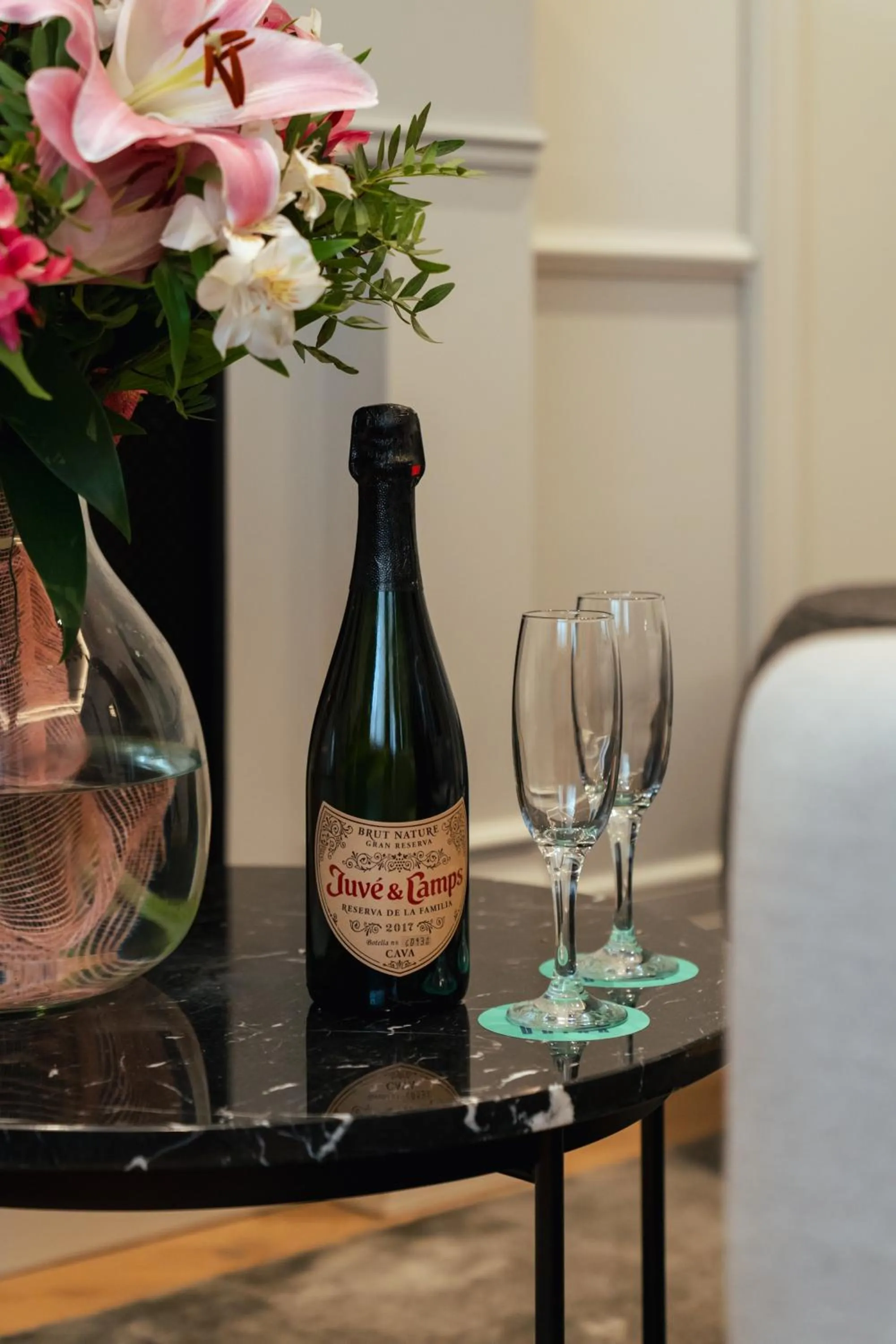 room service in Maldà Singular Hotel