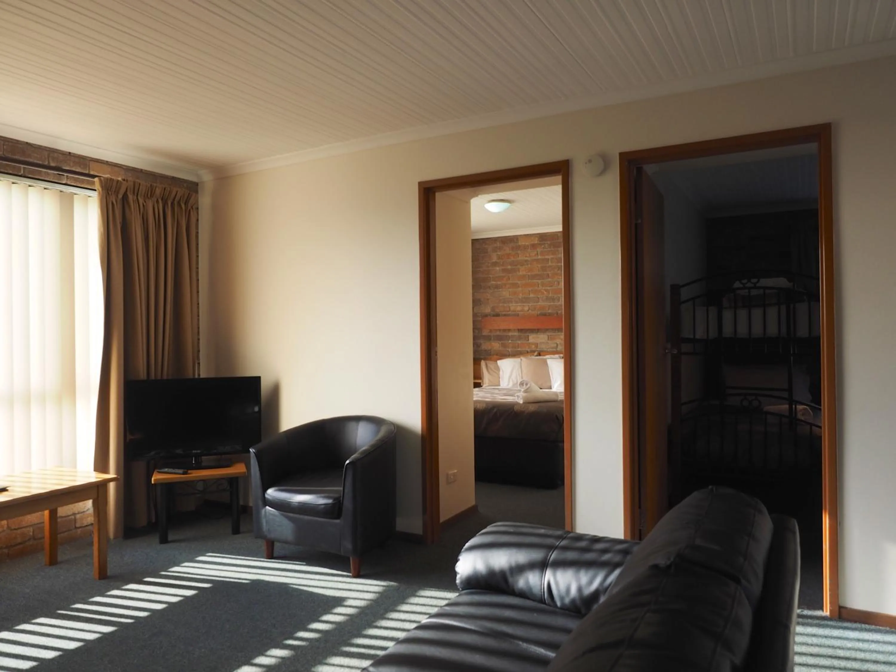 Living room in Burnie Ocean View Motel and Caravan Park