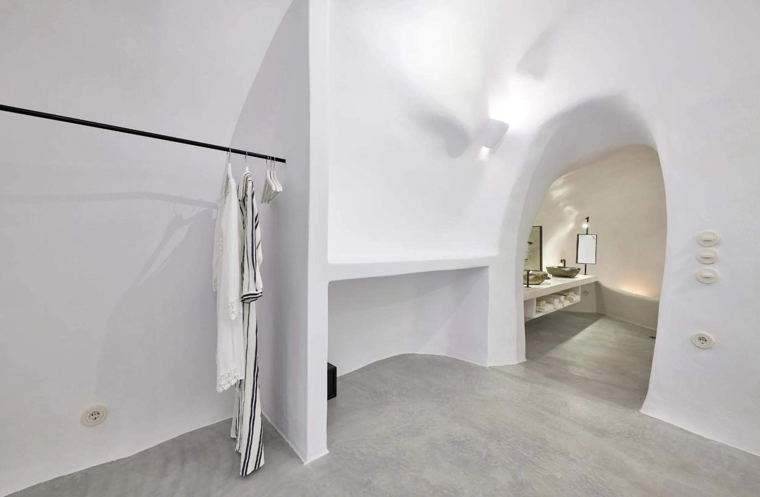 Bed in Cave Suite Oia