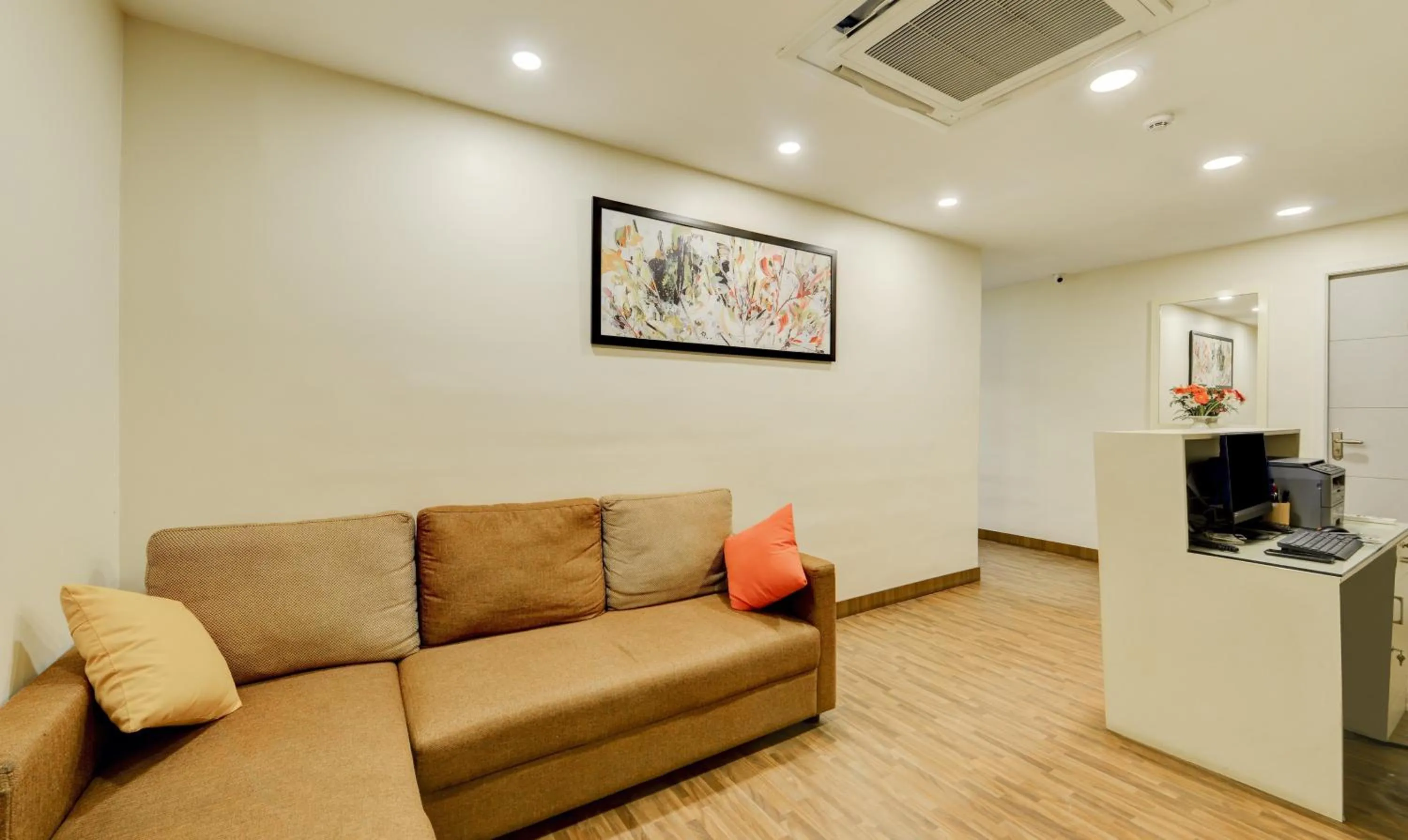 Seating area in Treebo Welcome Inn, Porur