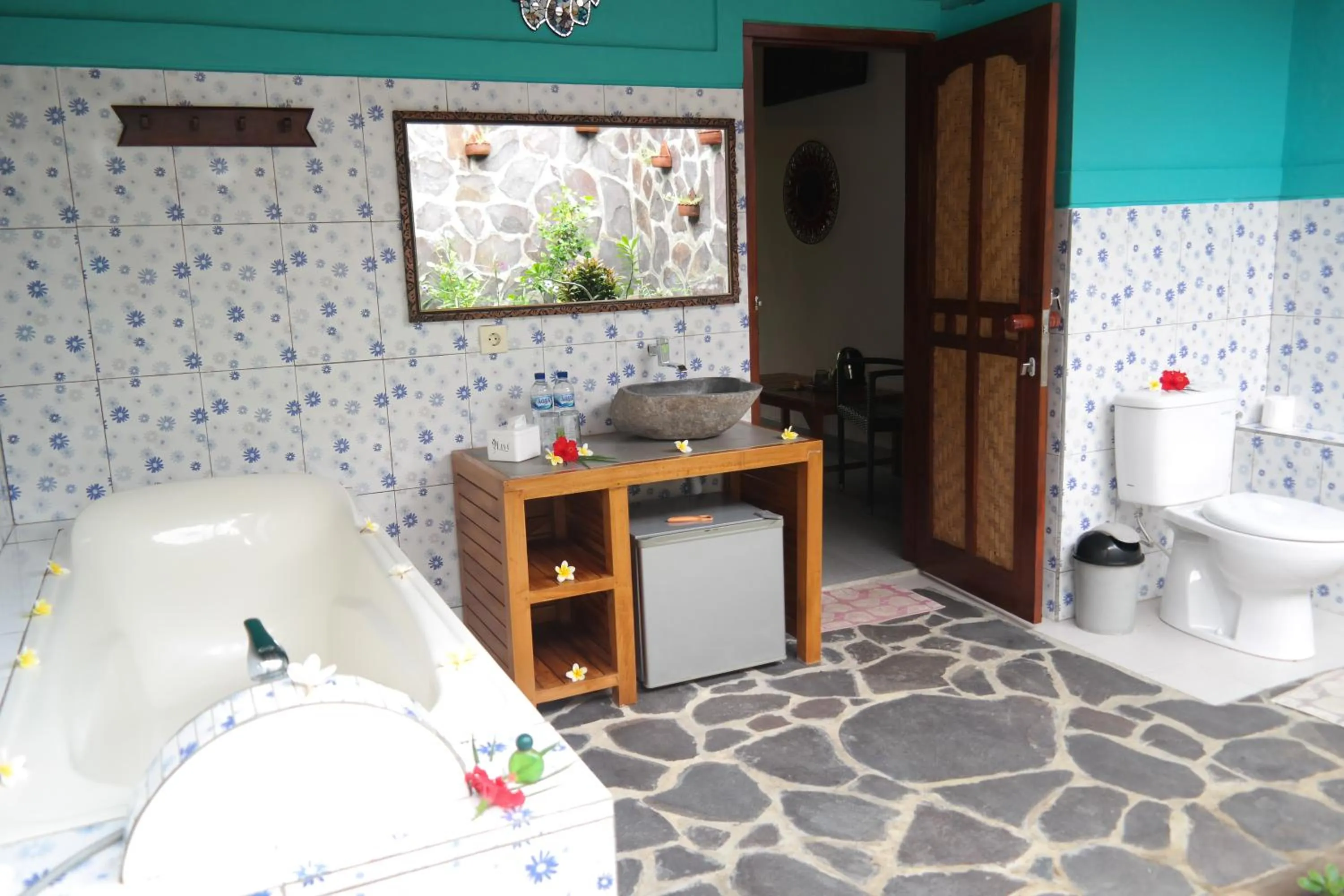 Bathroom in 1000 Dream Bungalow