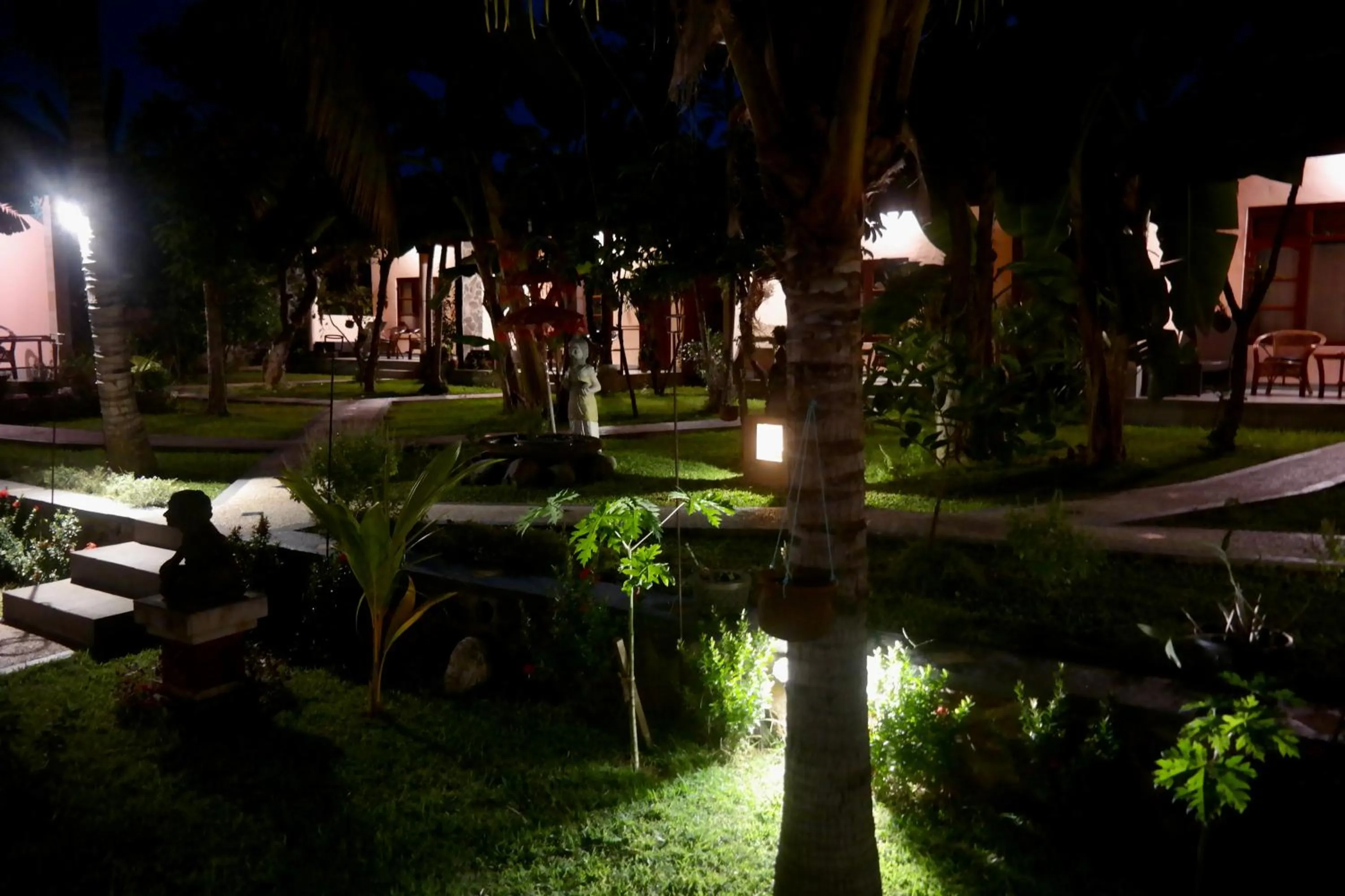 Night in 1000 Dream Bungalow