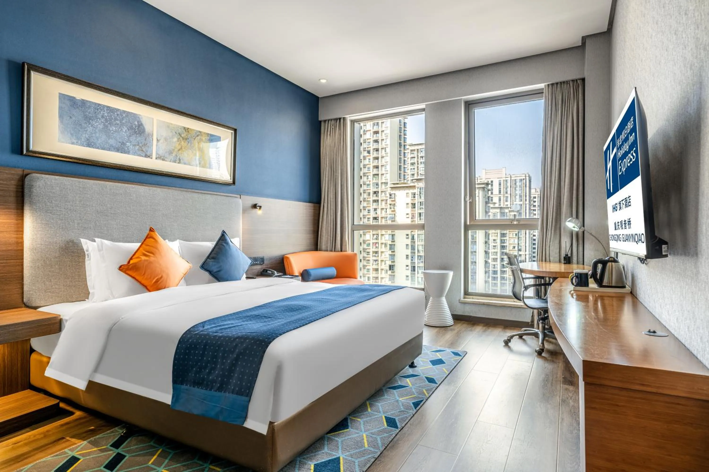 Bedroom, Bed in Holiday Inn Express Chongqing Guanyinqiao by IHG