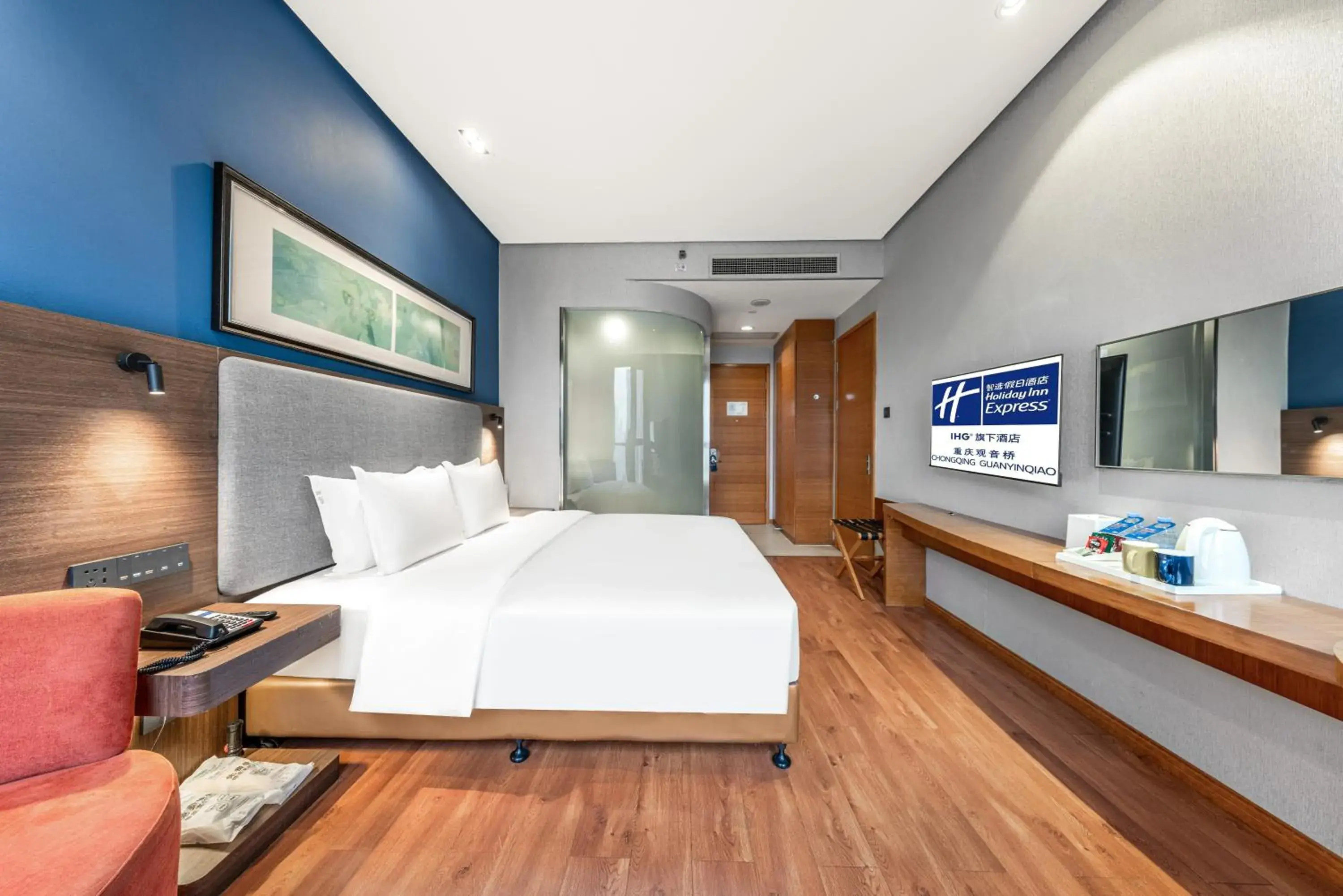Standard King Room - Accessible in Holiday Inn Express Chongqing Guanyinqiao by IHG Standard King Room - Accessible in Holiday Inn Express Chongqing Guanyinqiao by IHG