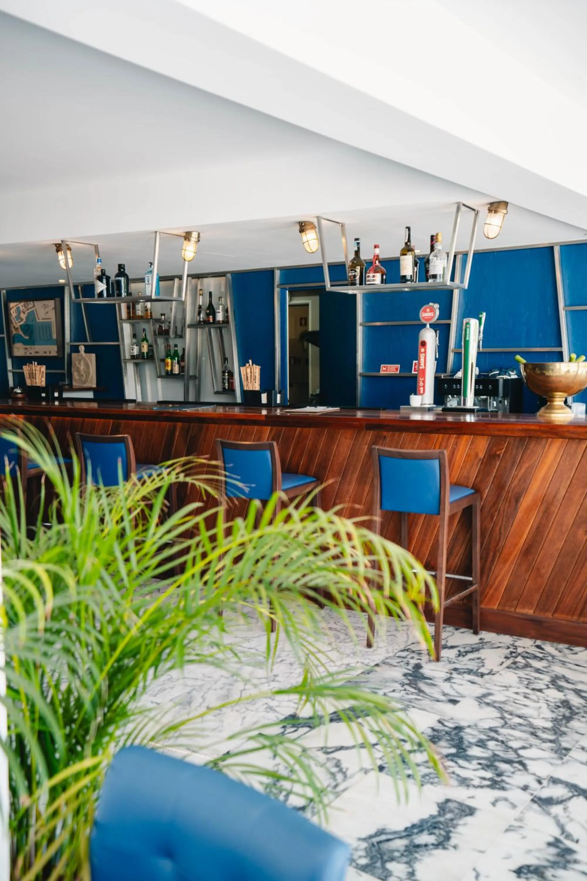 Lounge or bar in Marina Club Lagos Resort