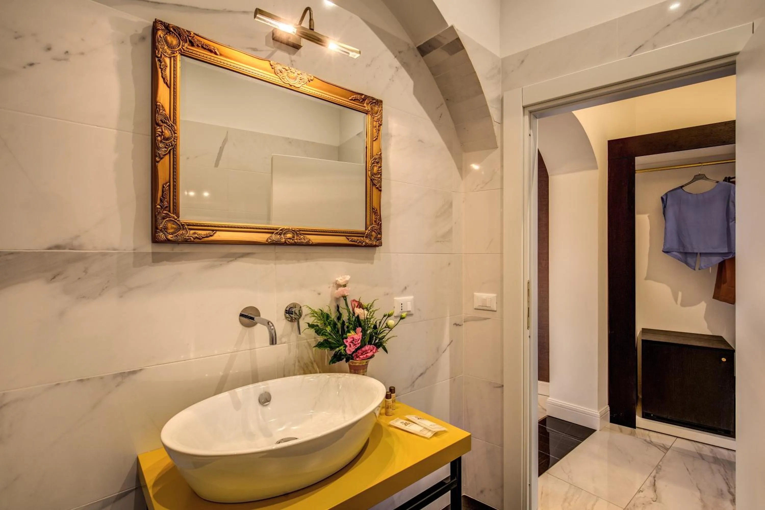 Bathroom in Little Queen Pantheon