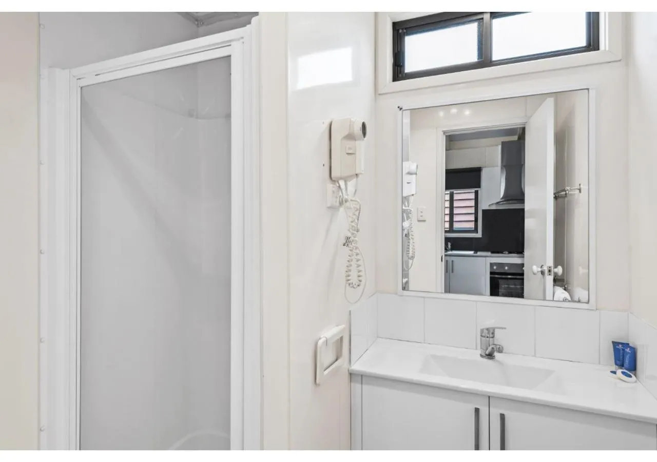 Bathroom in Discovery Parks - Warrnambool