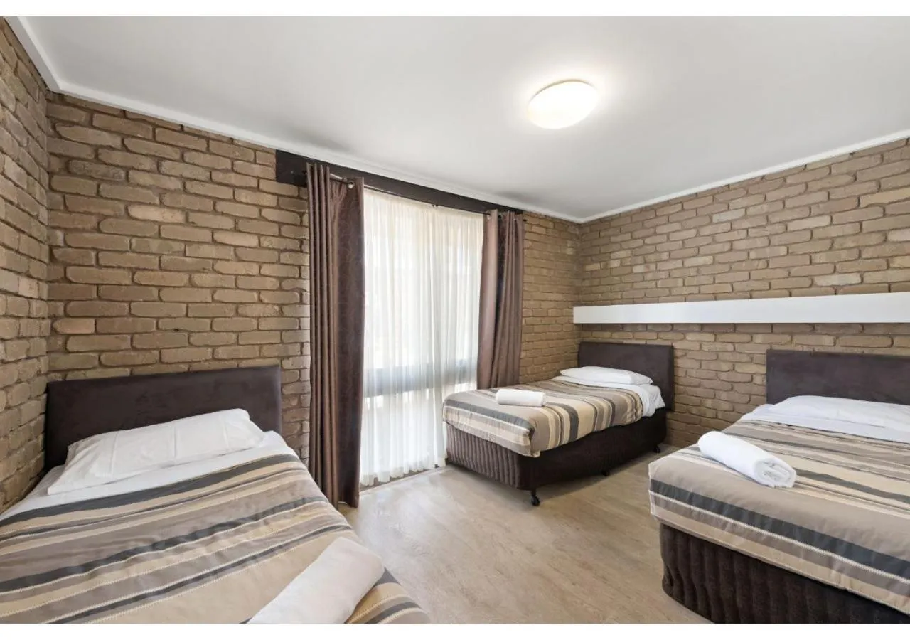 Bedroom, Bed in Discovery Parks - Warrnambool