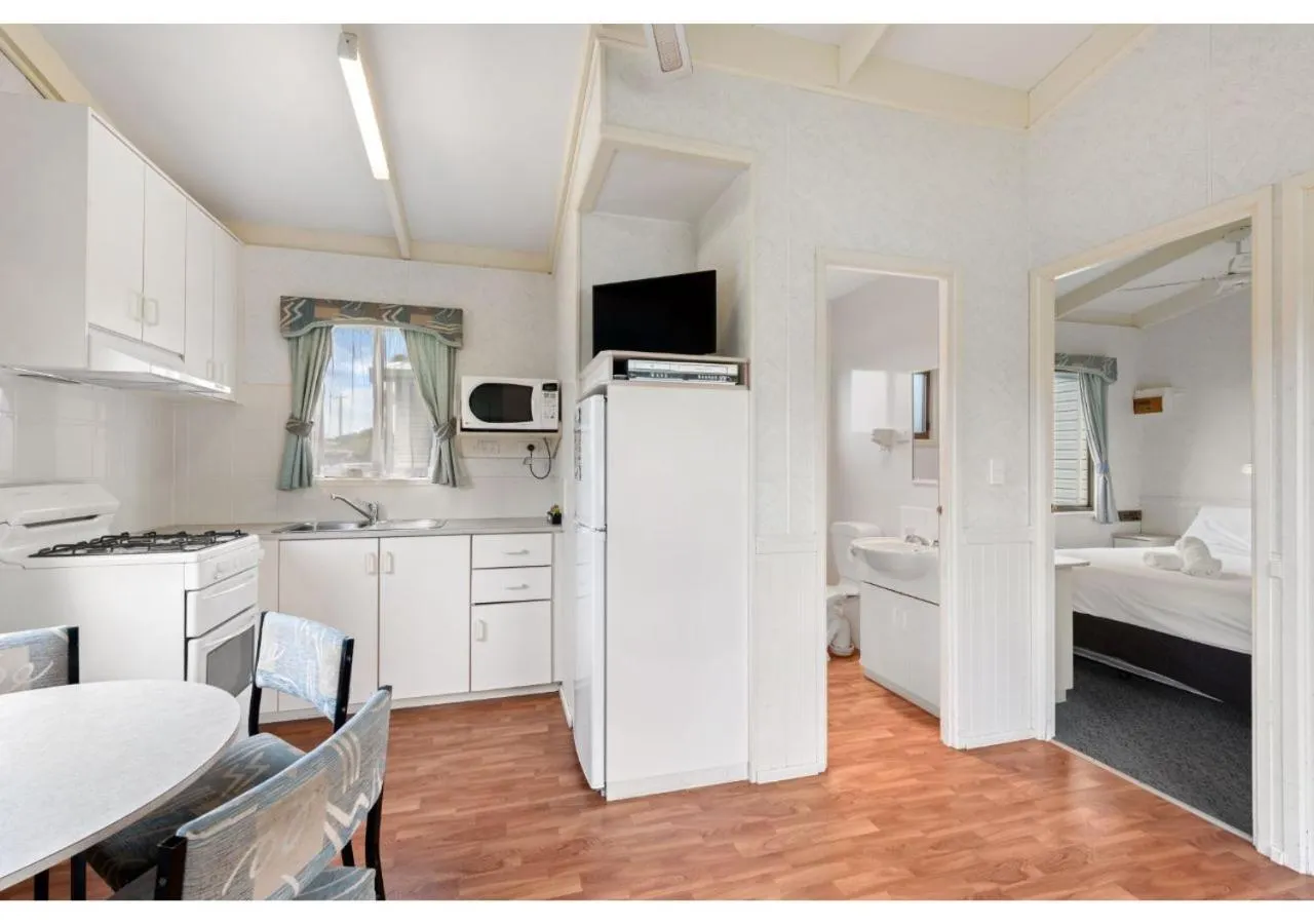 Kitchen or kitchenette in Discovery Parks - Warrnambool