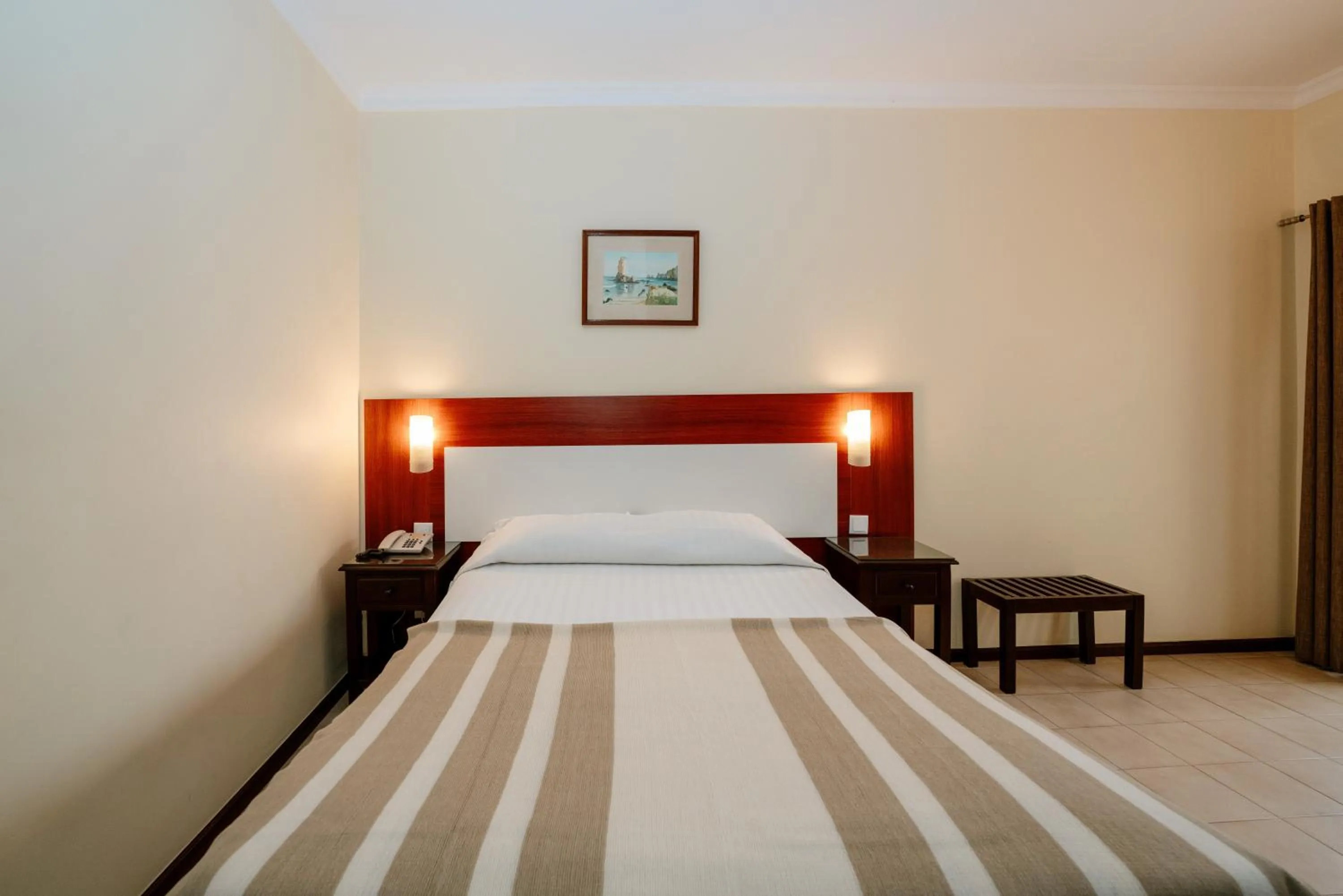 Bed in Hotel Avenida Praia
