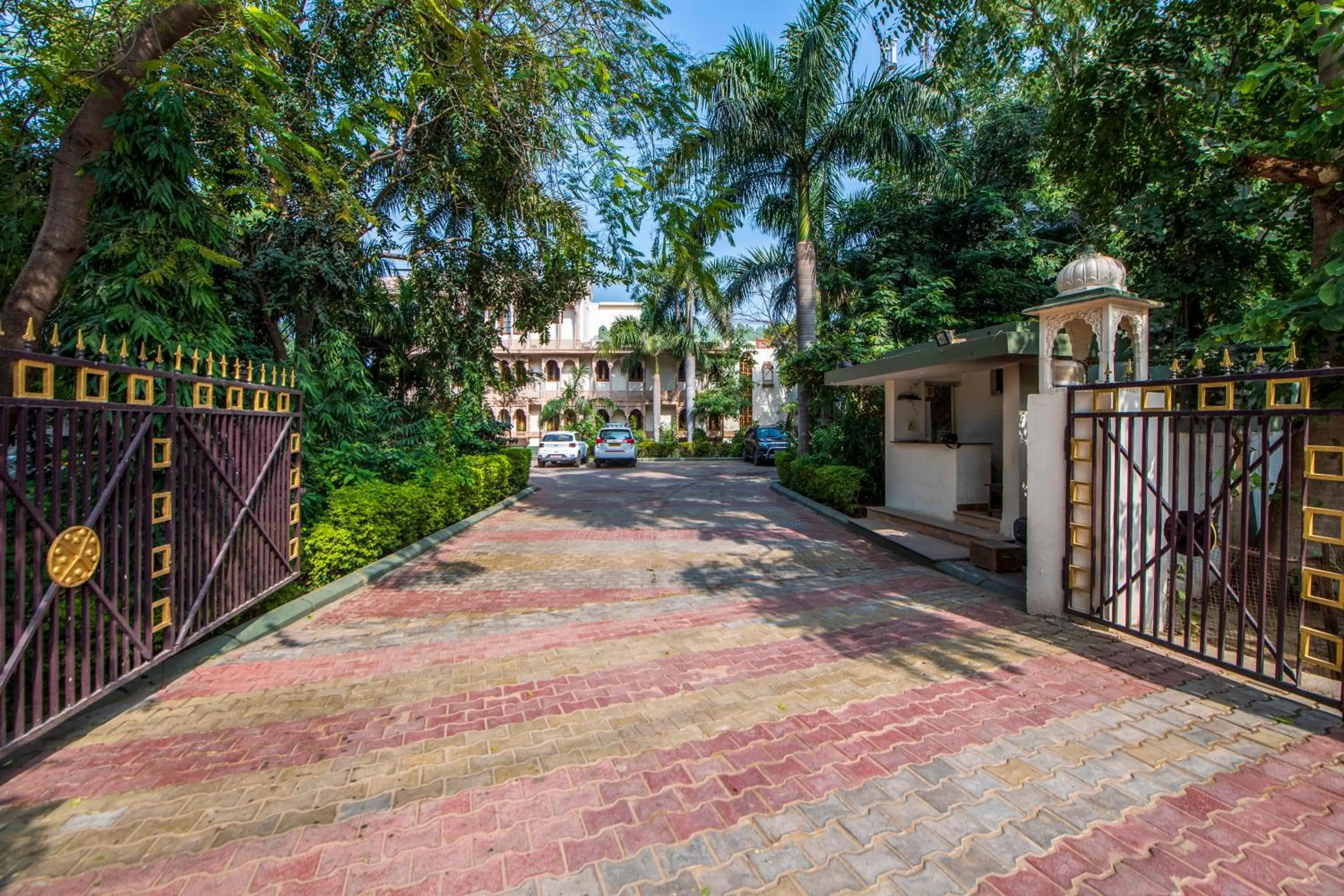 Property building in Hotel Ranthambore Regency