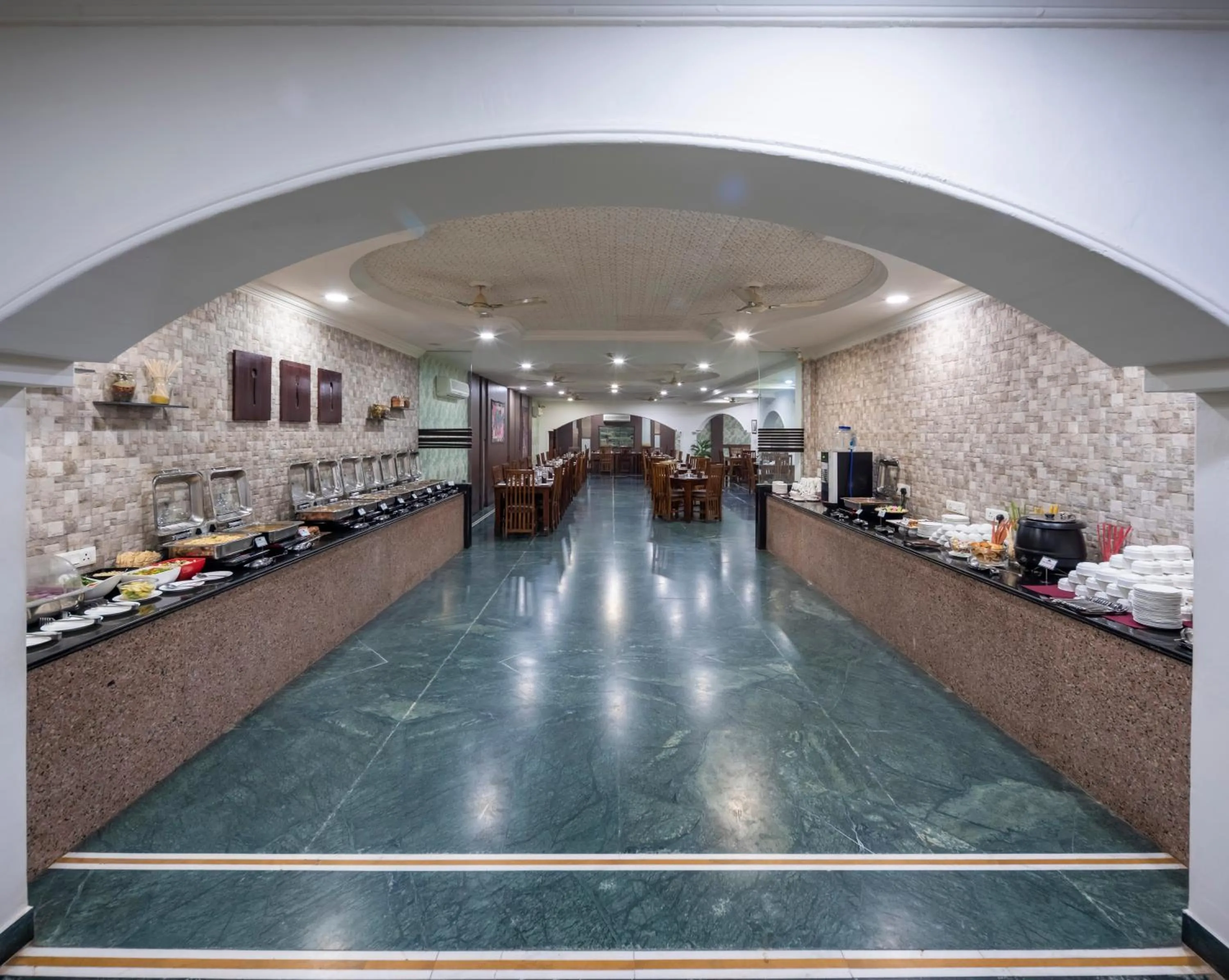 Restaurant/places to eat in Hotel Ranthambore Regency