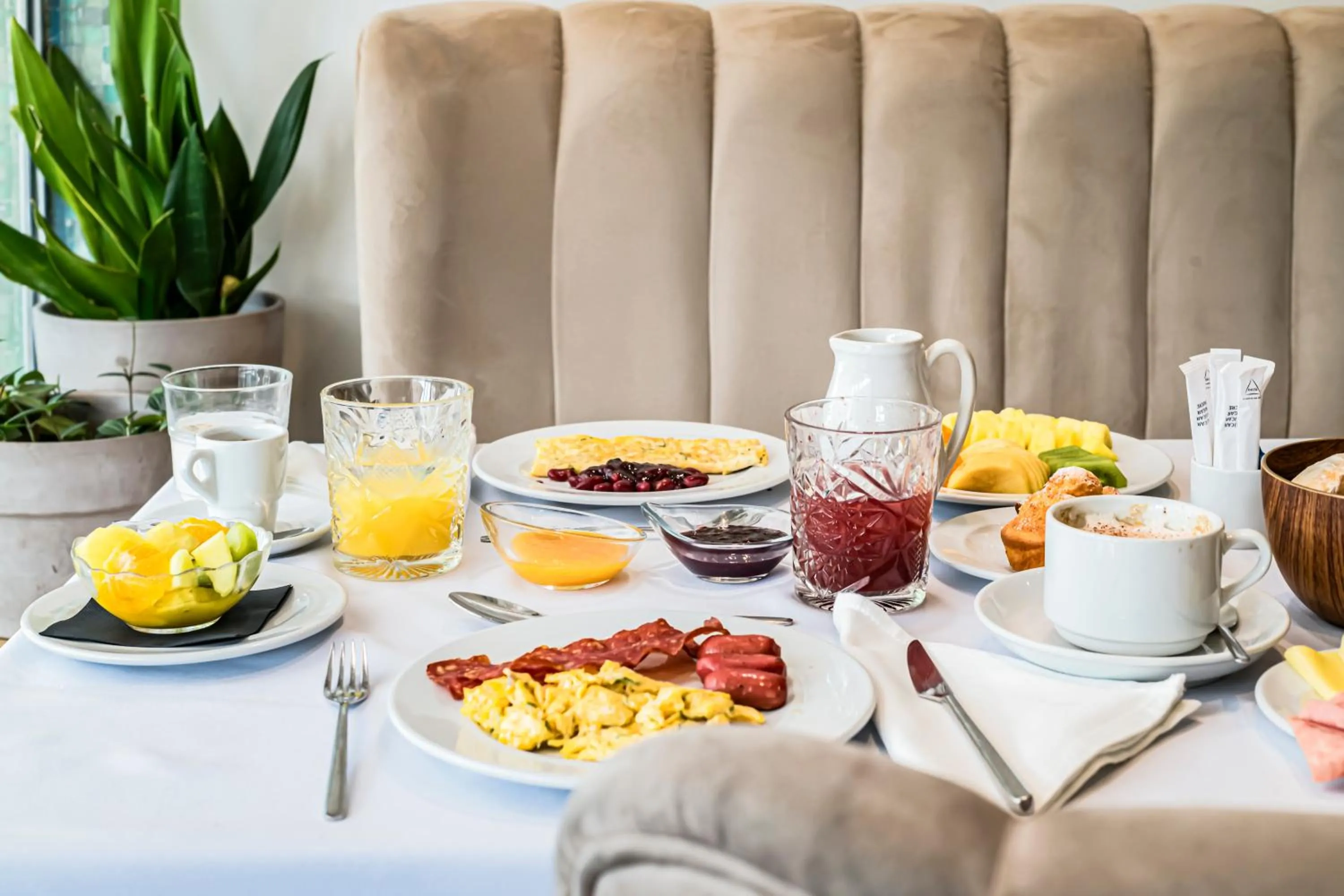 Breakfast in Lisboa Central Park Hotel Suites & Studios
