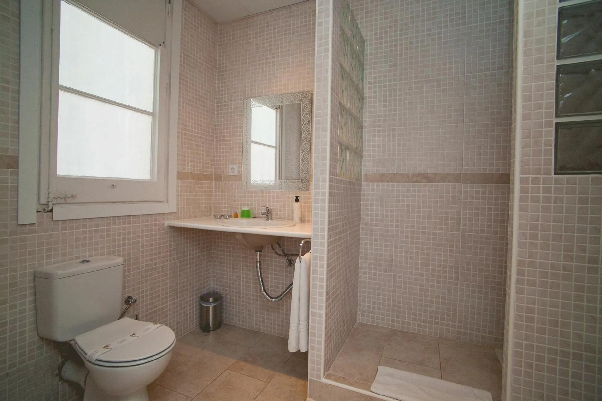 Bathroom in Hostal Martinval