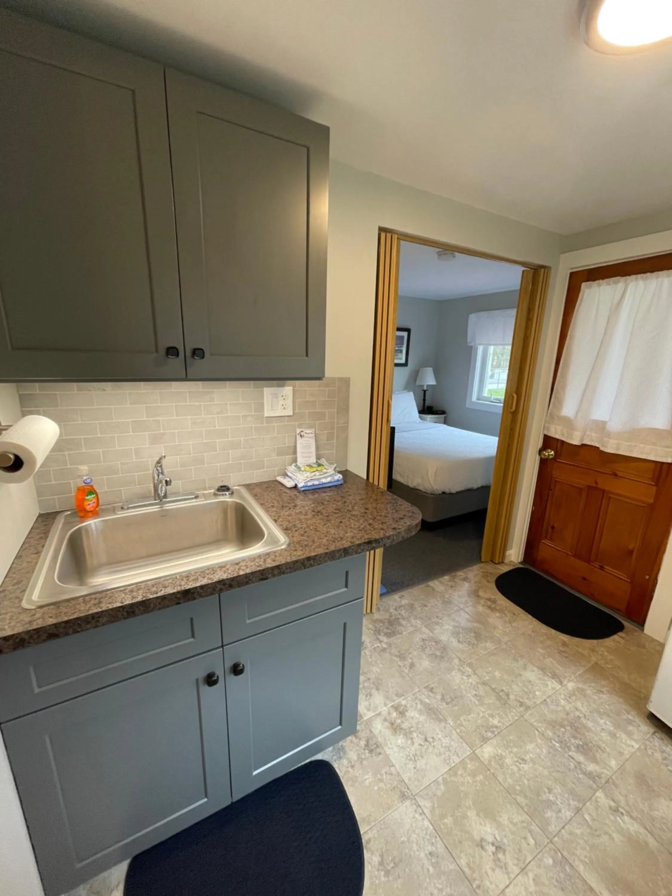 Bed in Elmwood Motor Court