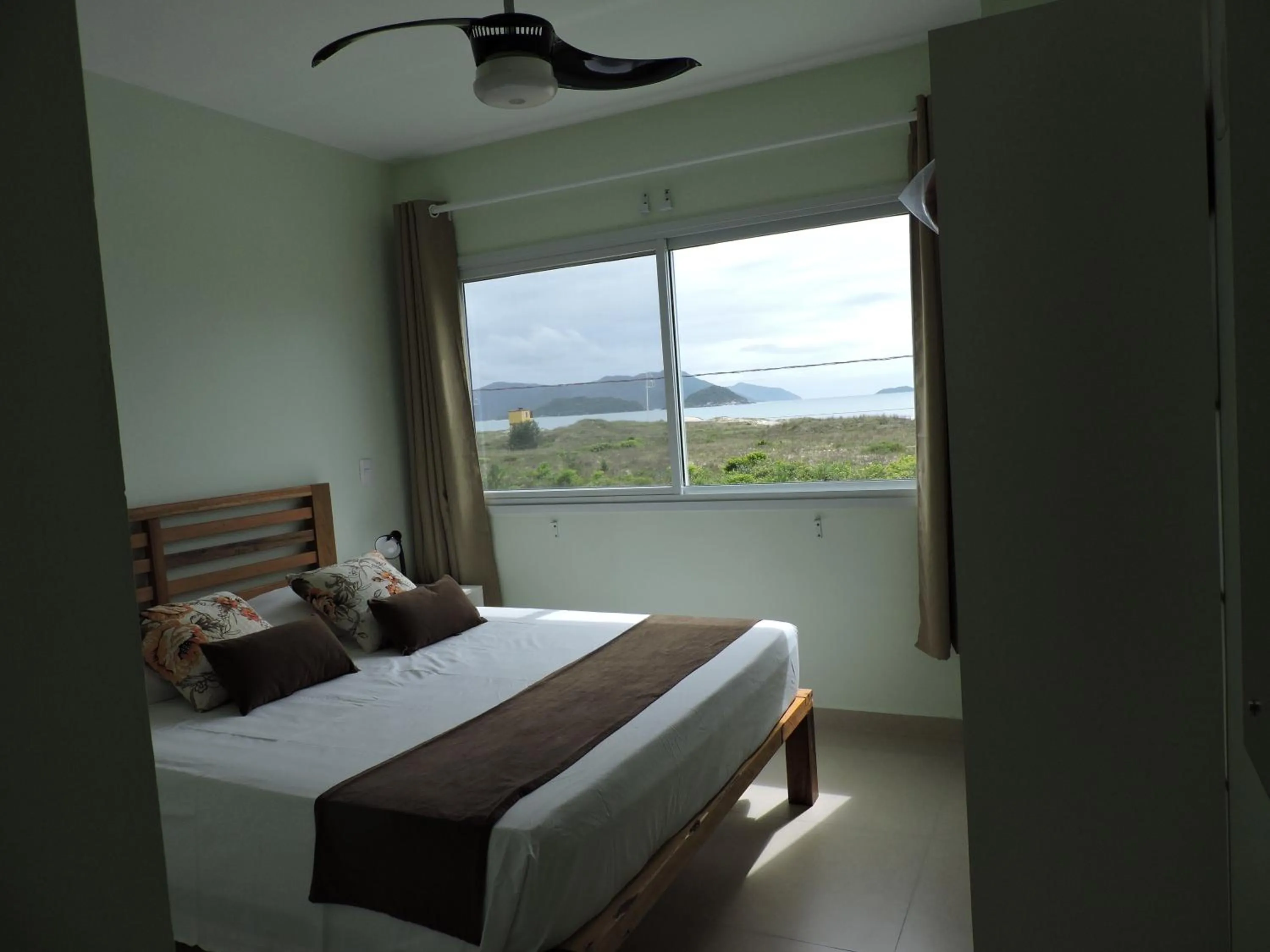View (from property/room), Bed in Beira Mar Village