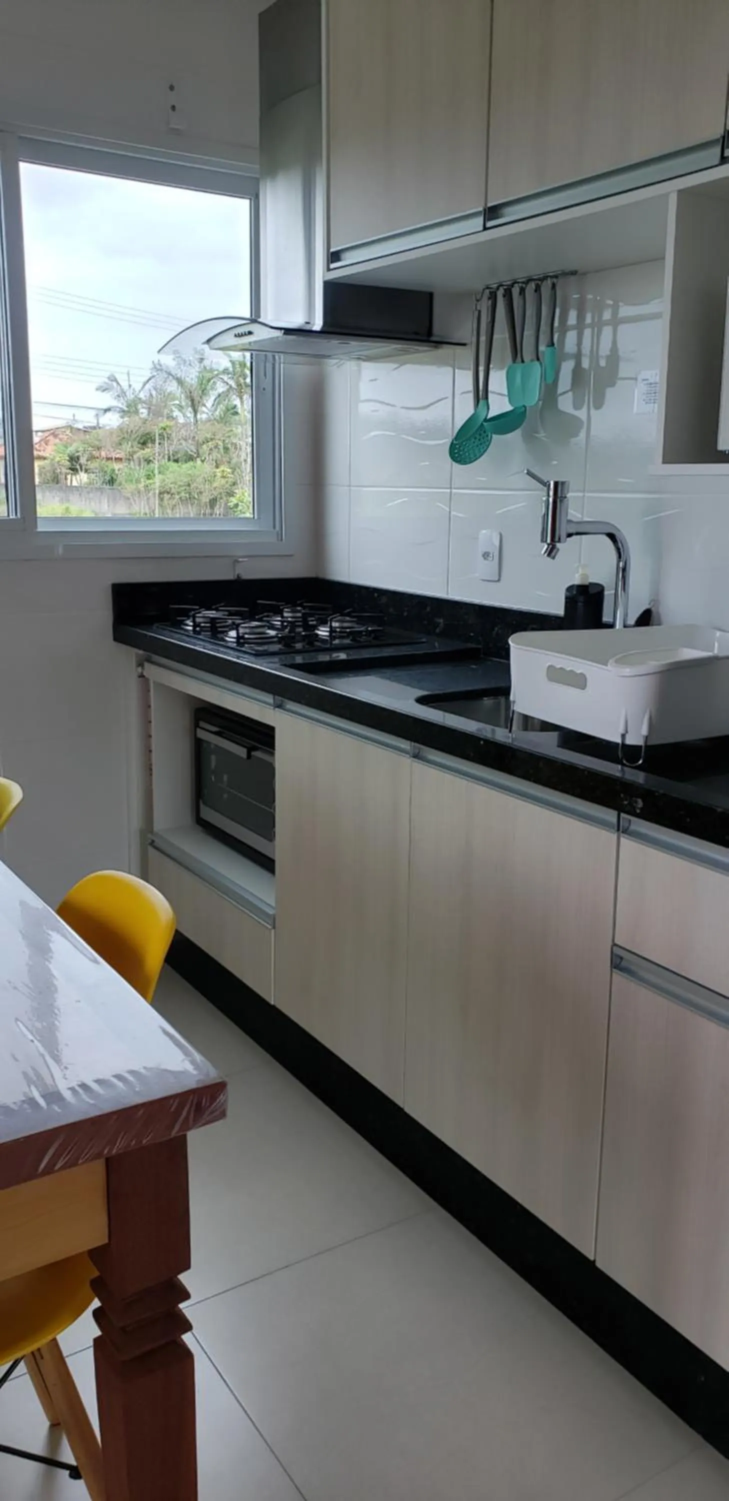 Kitchen or kitchenette in Beira Mar Village