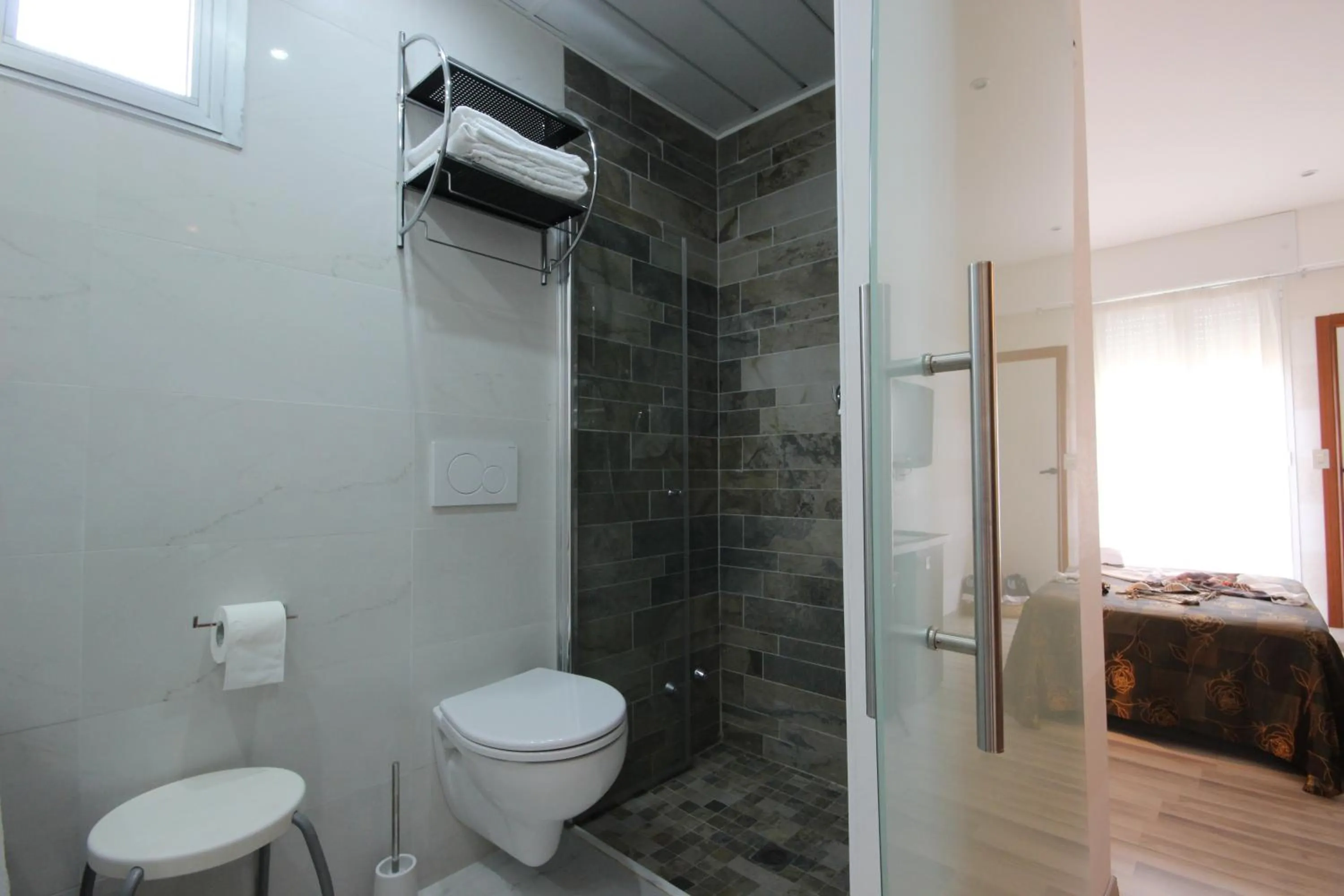 Shower in Hotel Arabel