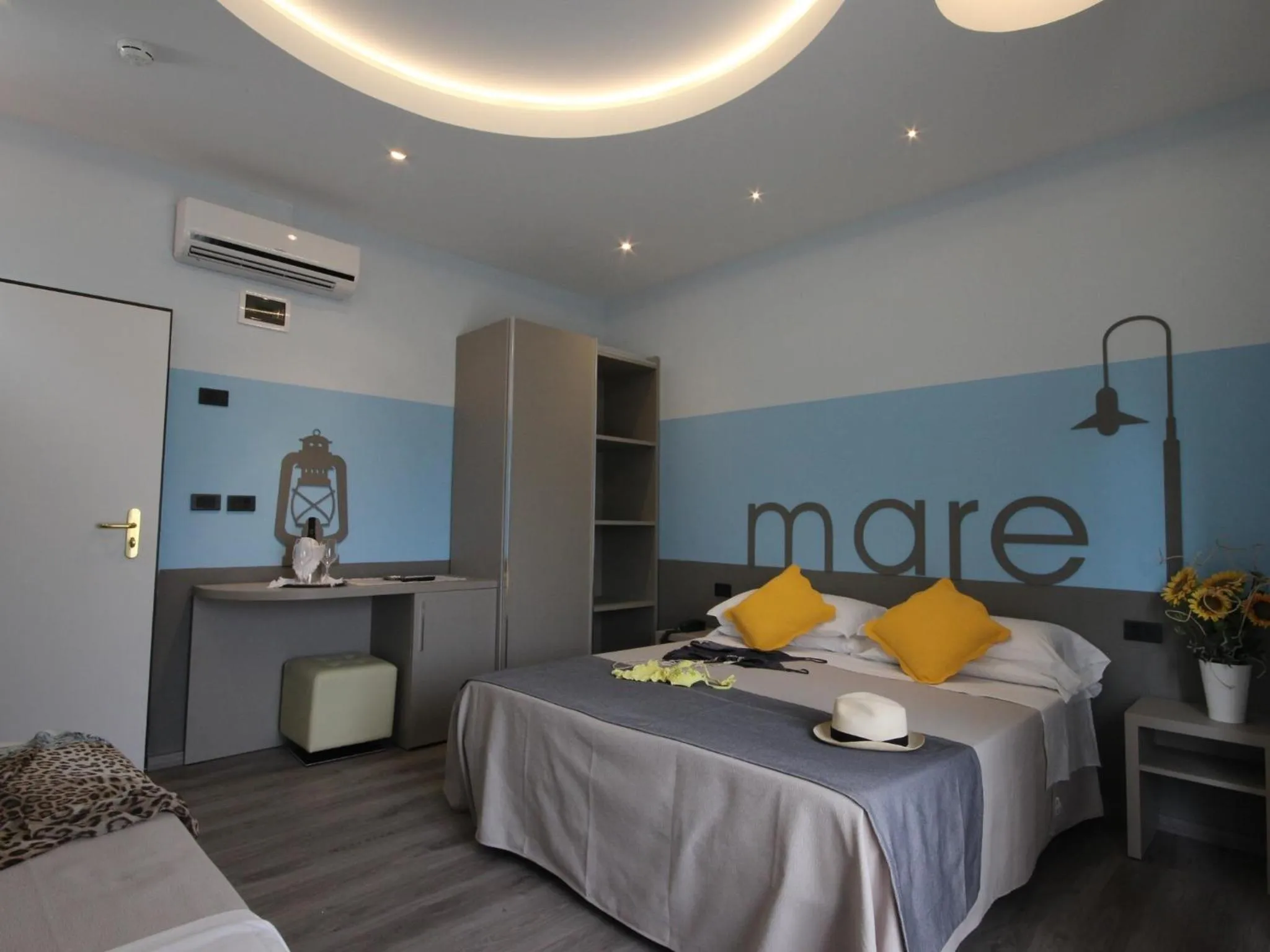 Photo of the whole room in Hotel Arabel