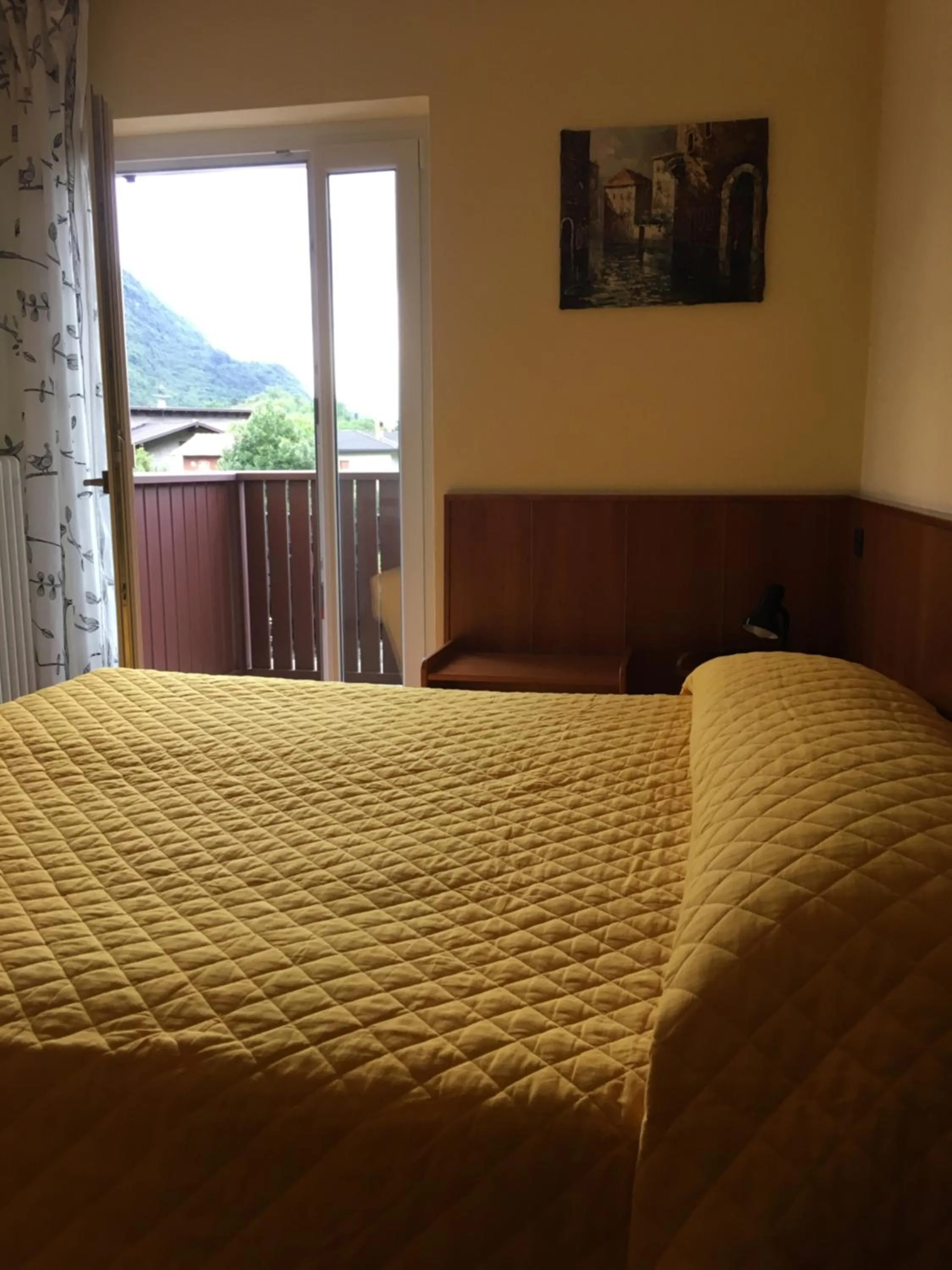 View (from property/room), Bed in Hotel Vezzano
