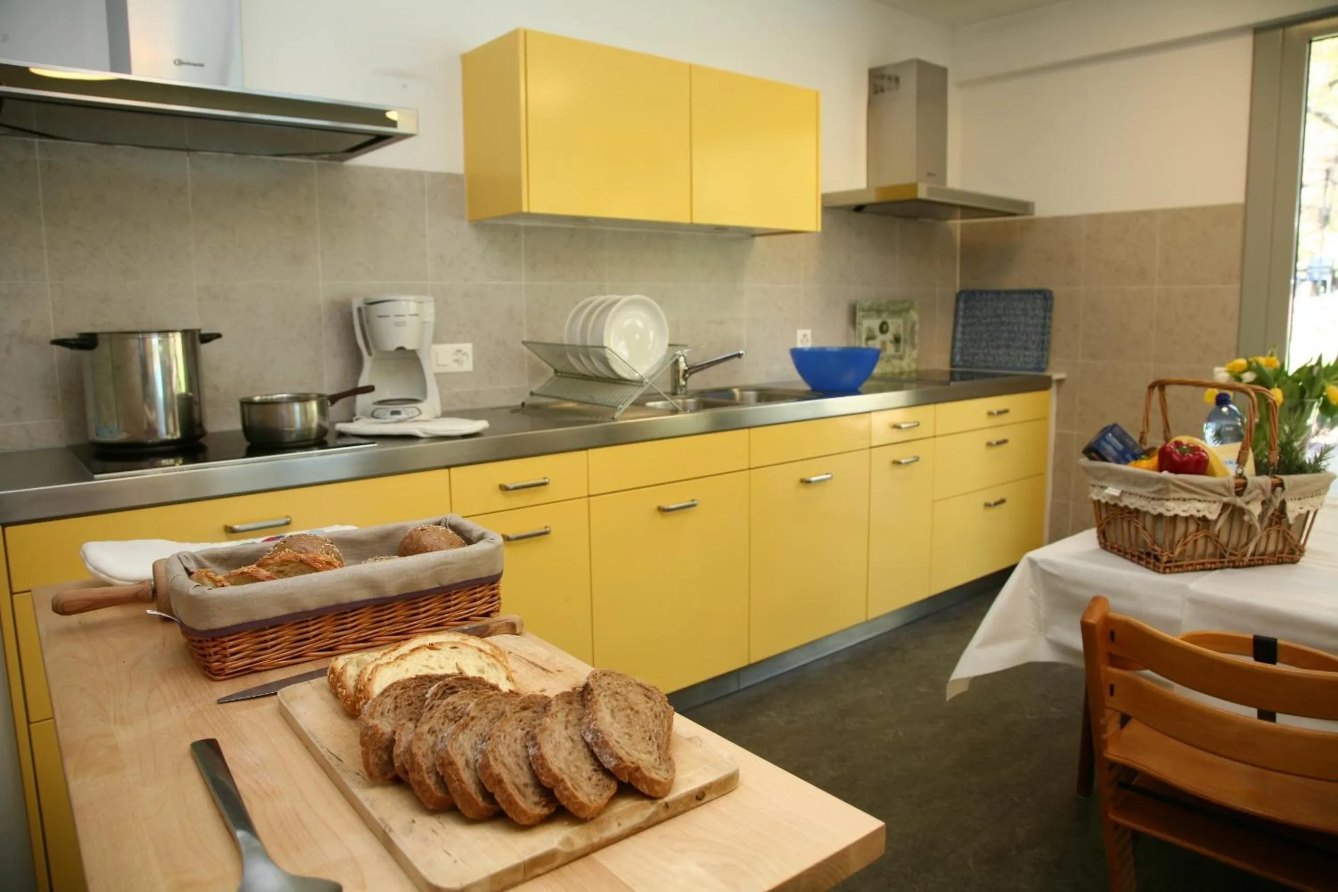 Communal kitchen in Lugano Savosa Youth Hostel