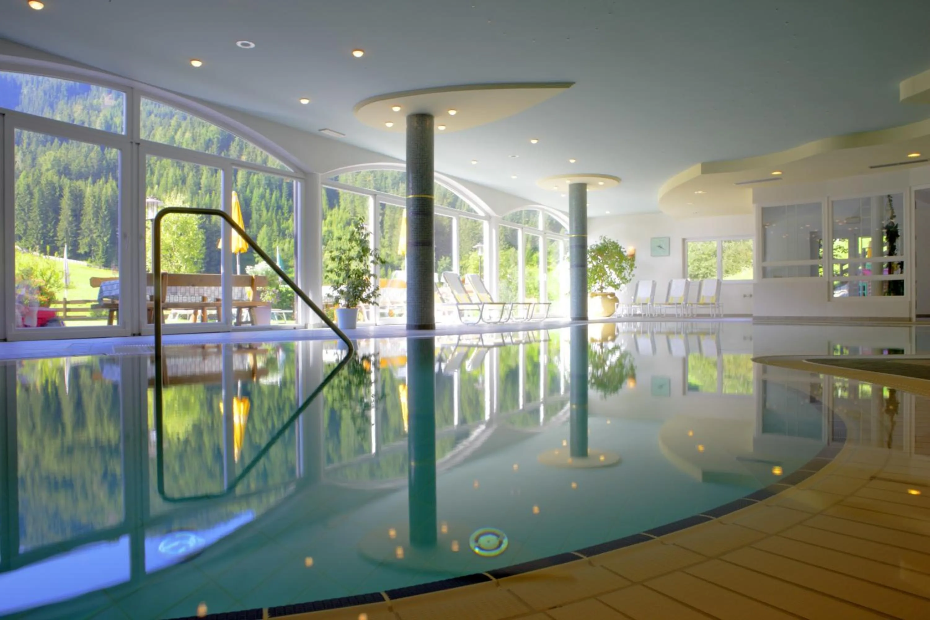 Swimming pool in Hotel Seeber