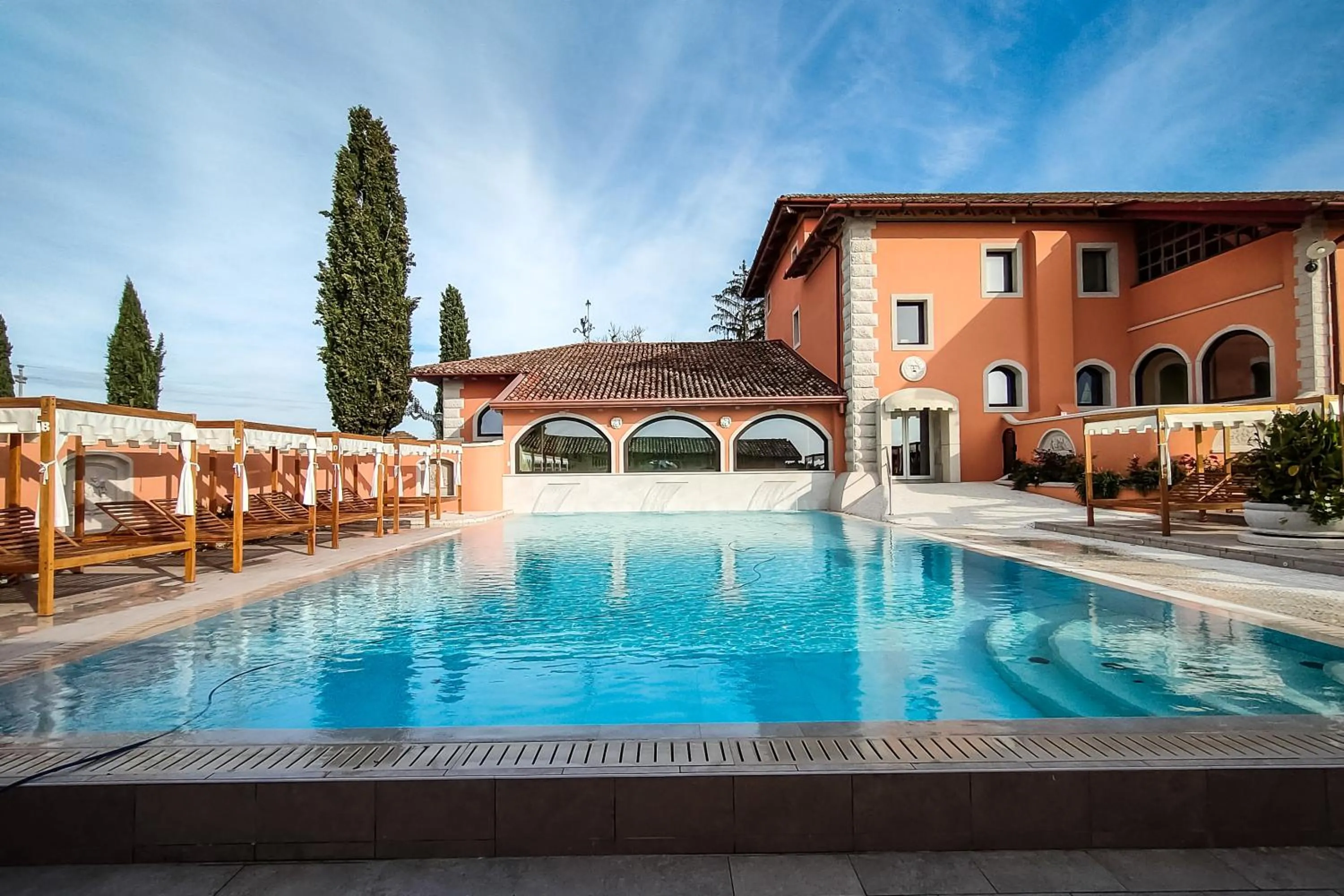 Swimming pool in La Tavernetta Al Castello
