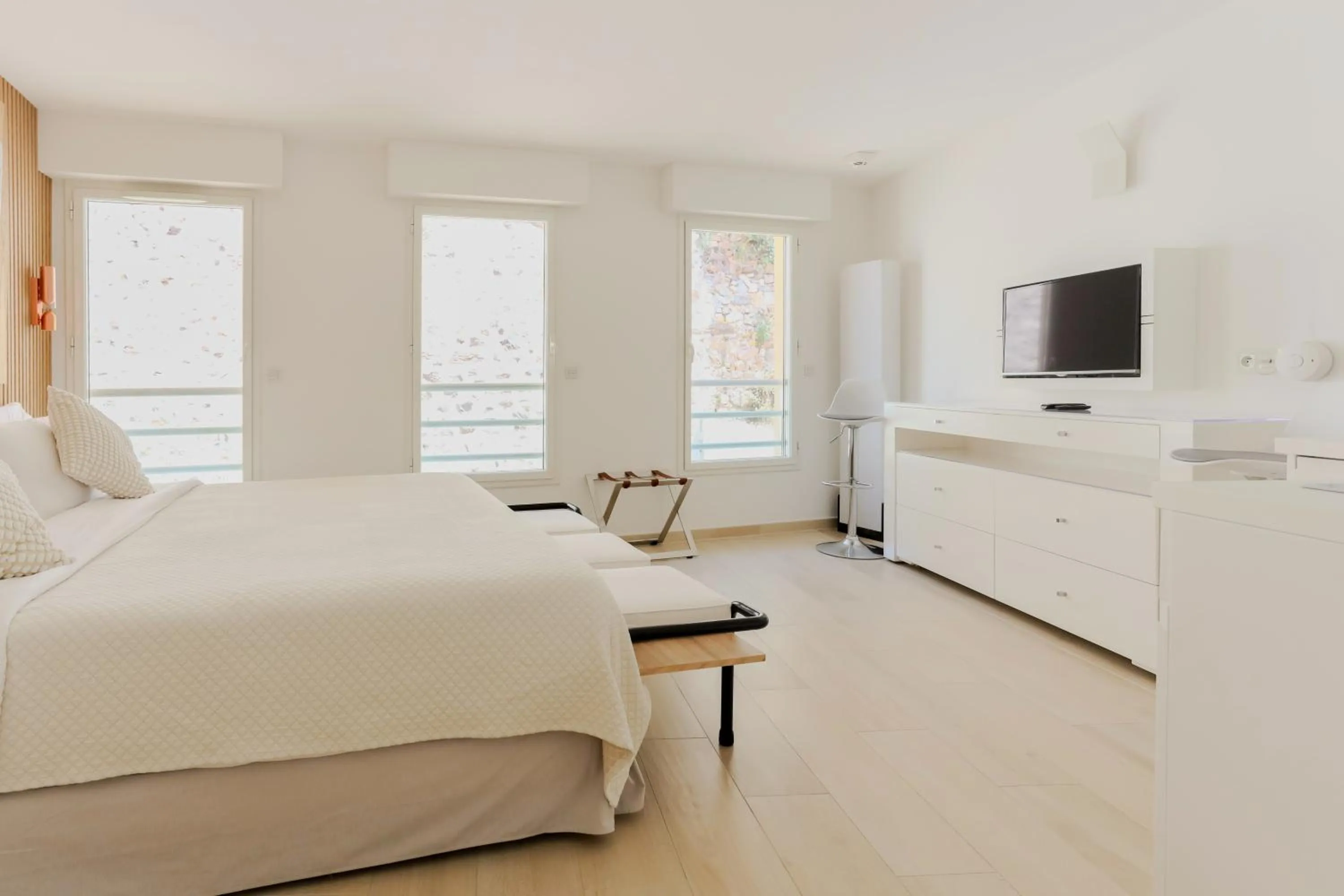 Bed in Traverse Des Artistes