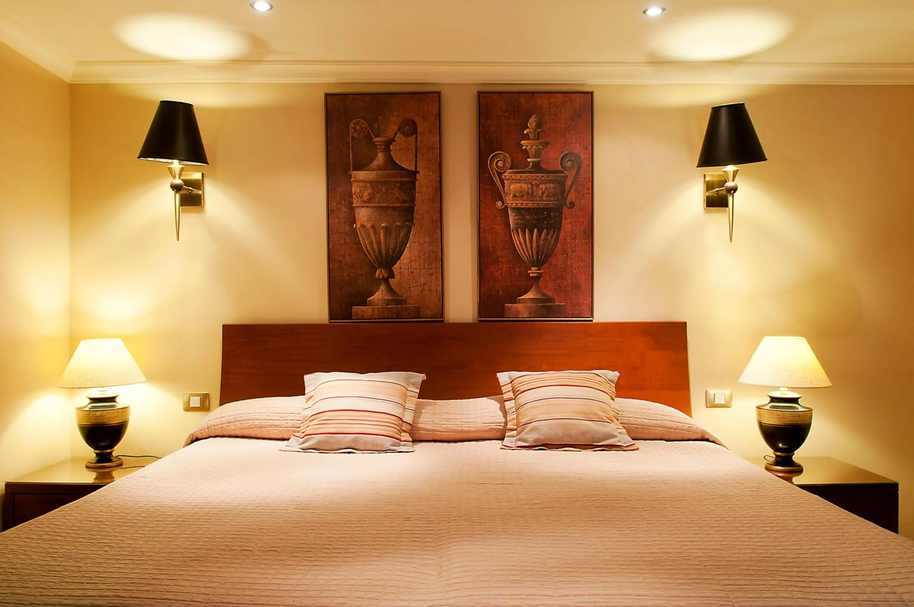 Photo of the whole room, Bed in Laguna Nivaria Hotel & Spa