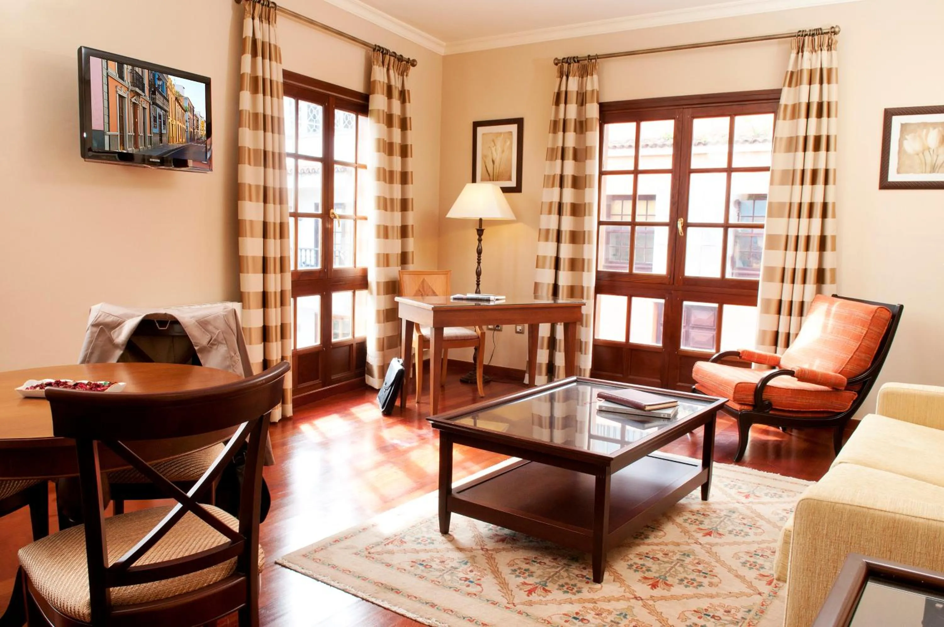 Seating area in Laguna Nivaria Hotel & Spa