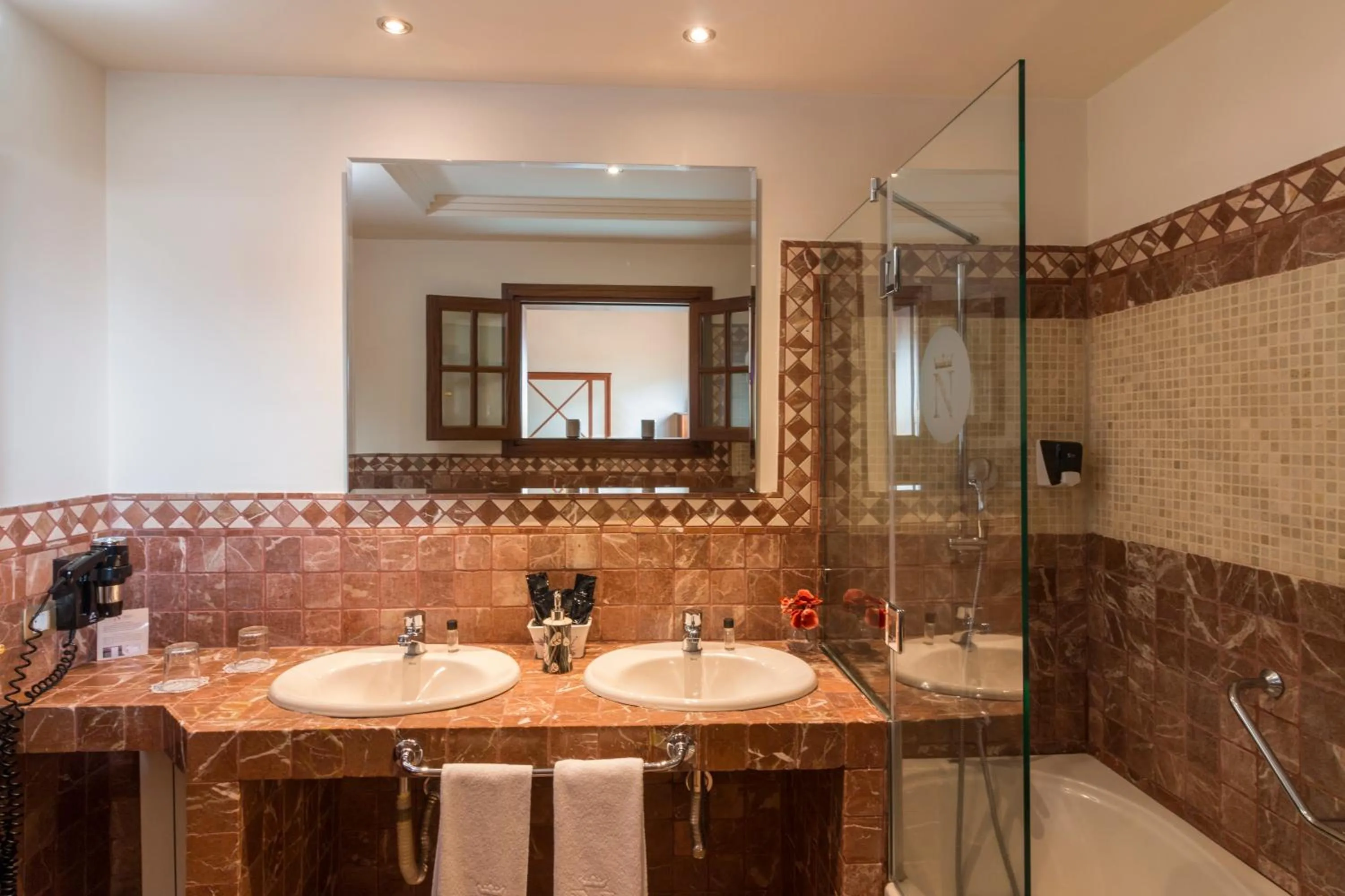 Bathroom in Laguna Nivaria Hotel & Spa