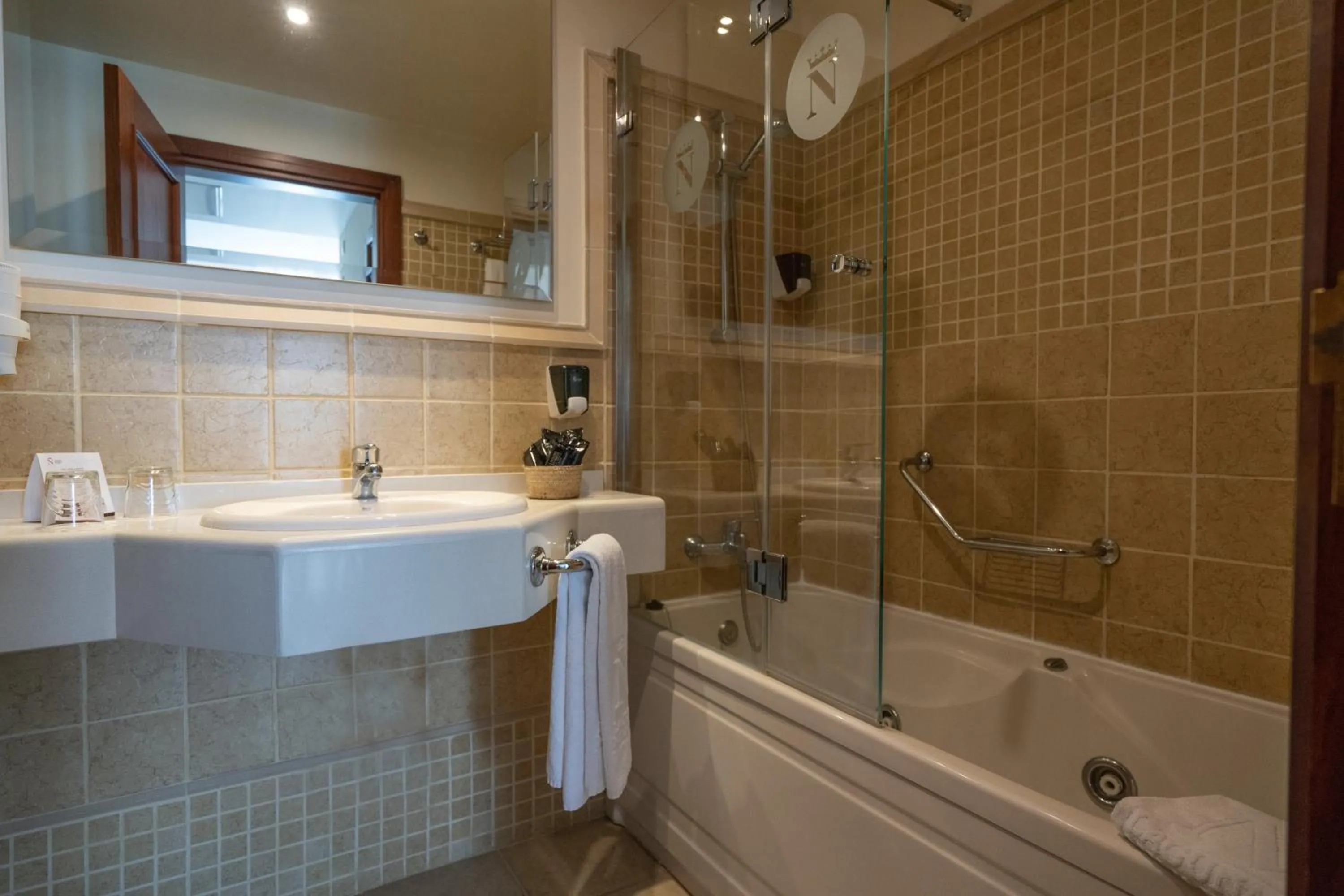 Bathroom in Laguna Nivaria Hotel & Spa