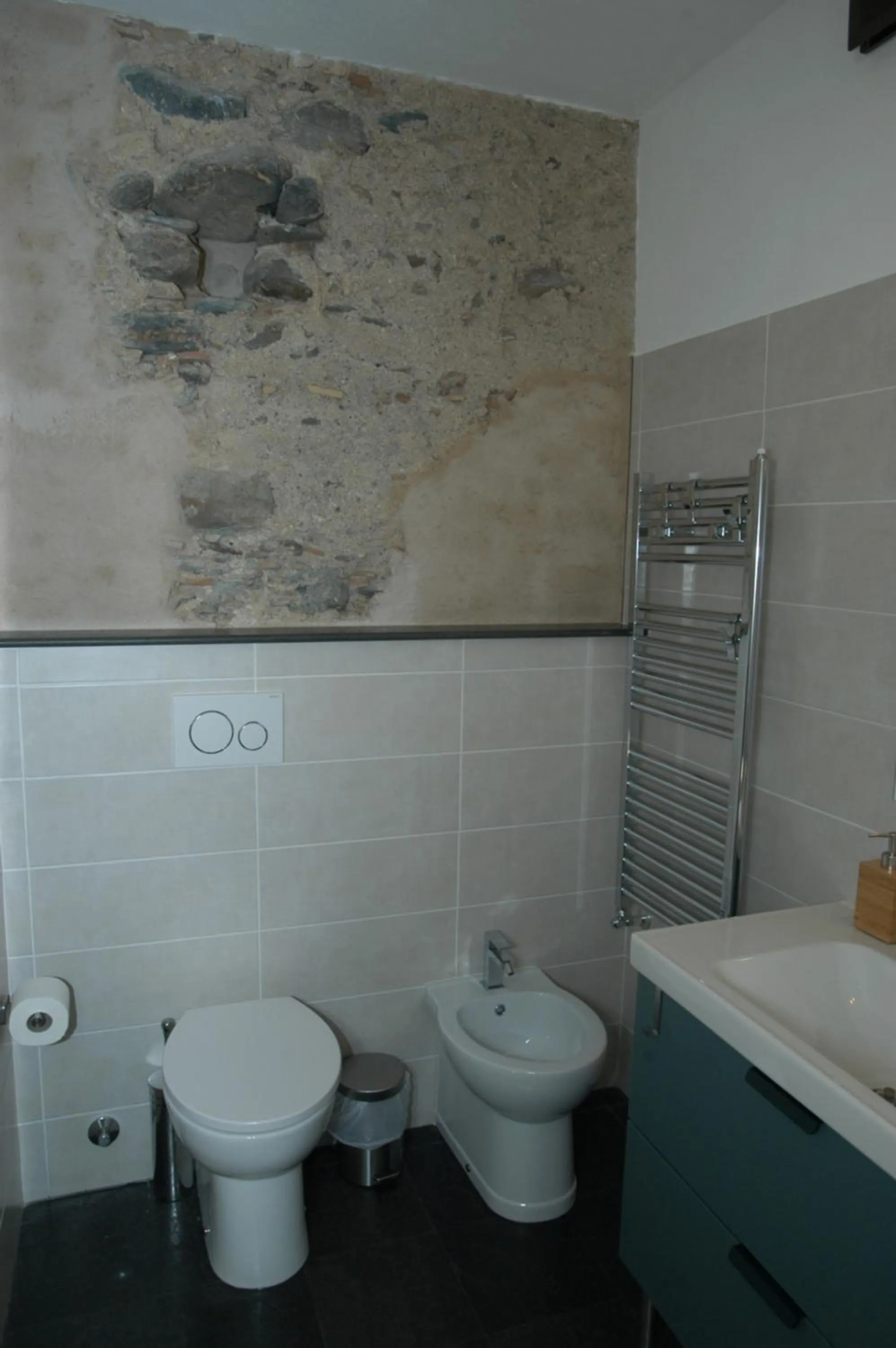 Bathroom in Castello D'Alcontres Guest House 3 stelle