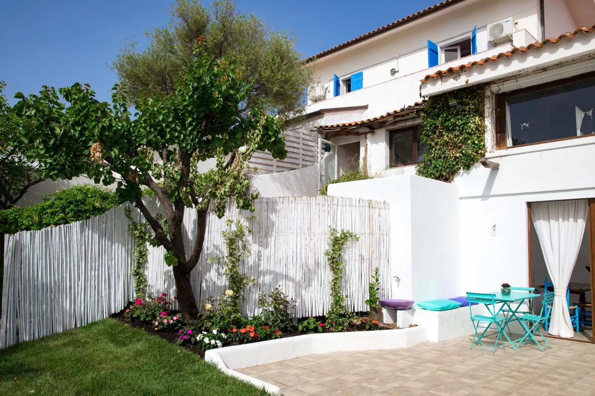 Property building in Palmasera Charming Suites