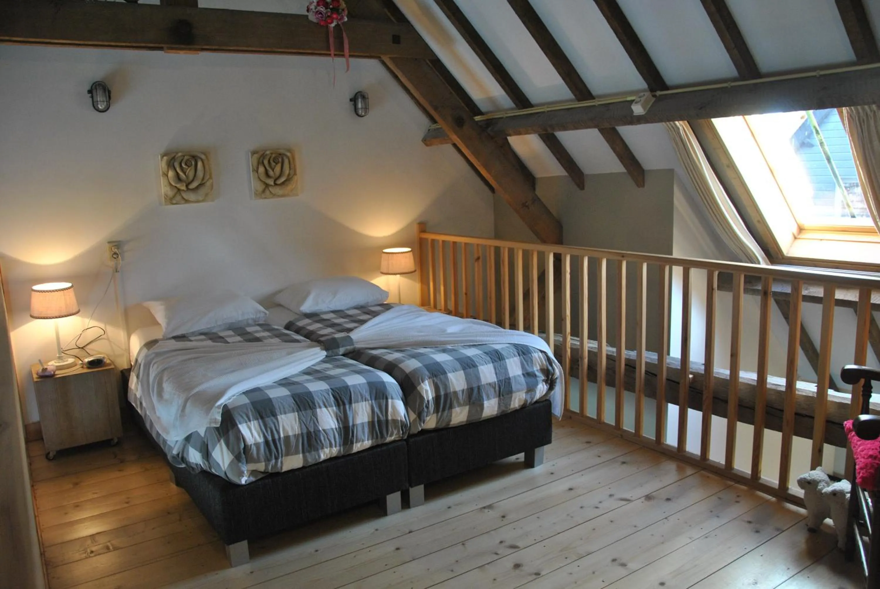 Bed in Erfgoed & Logies Den Heijkant