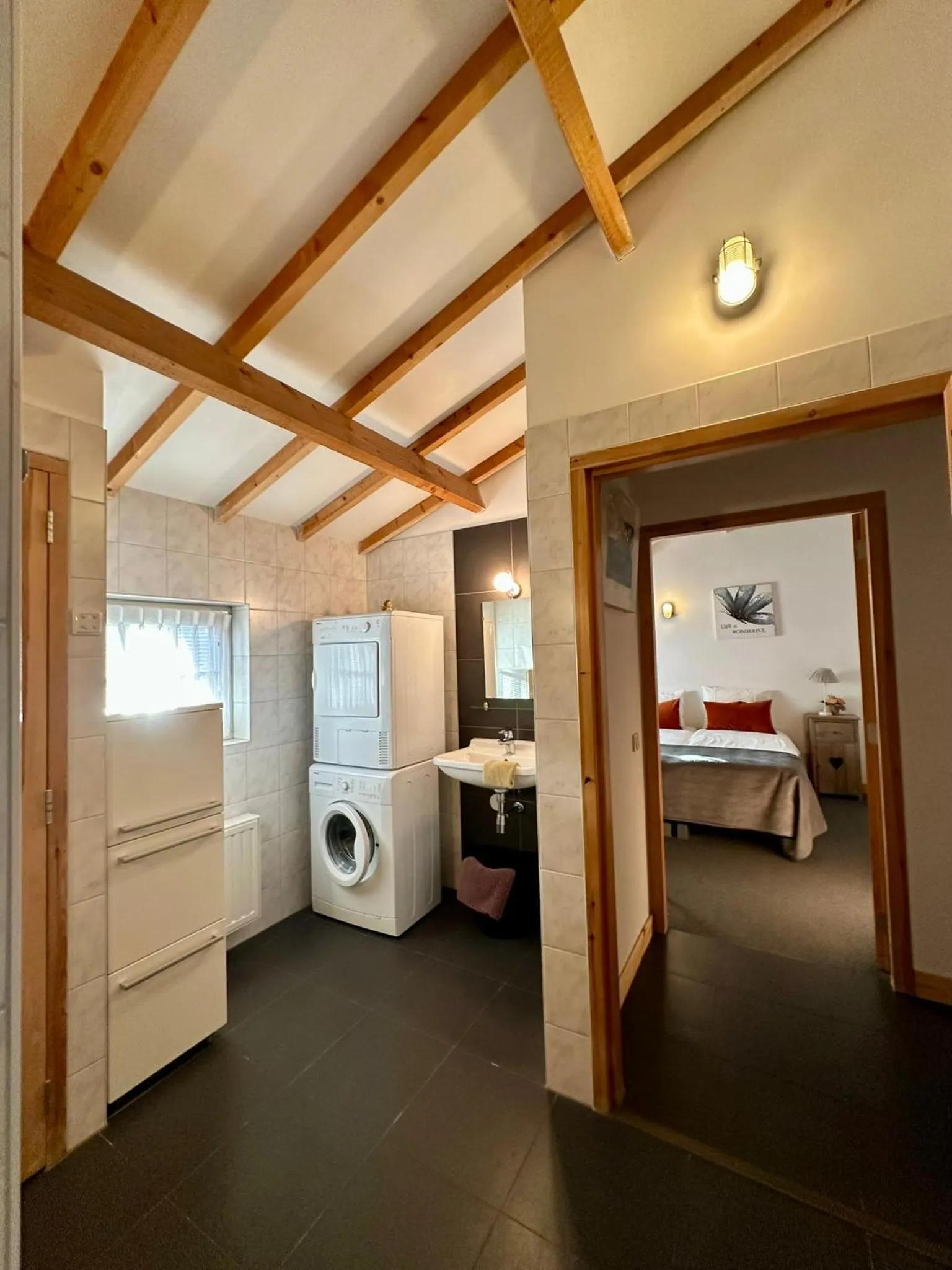 Bathroom, Bed in Erfgoed & Logies Den Heijkant