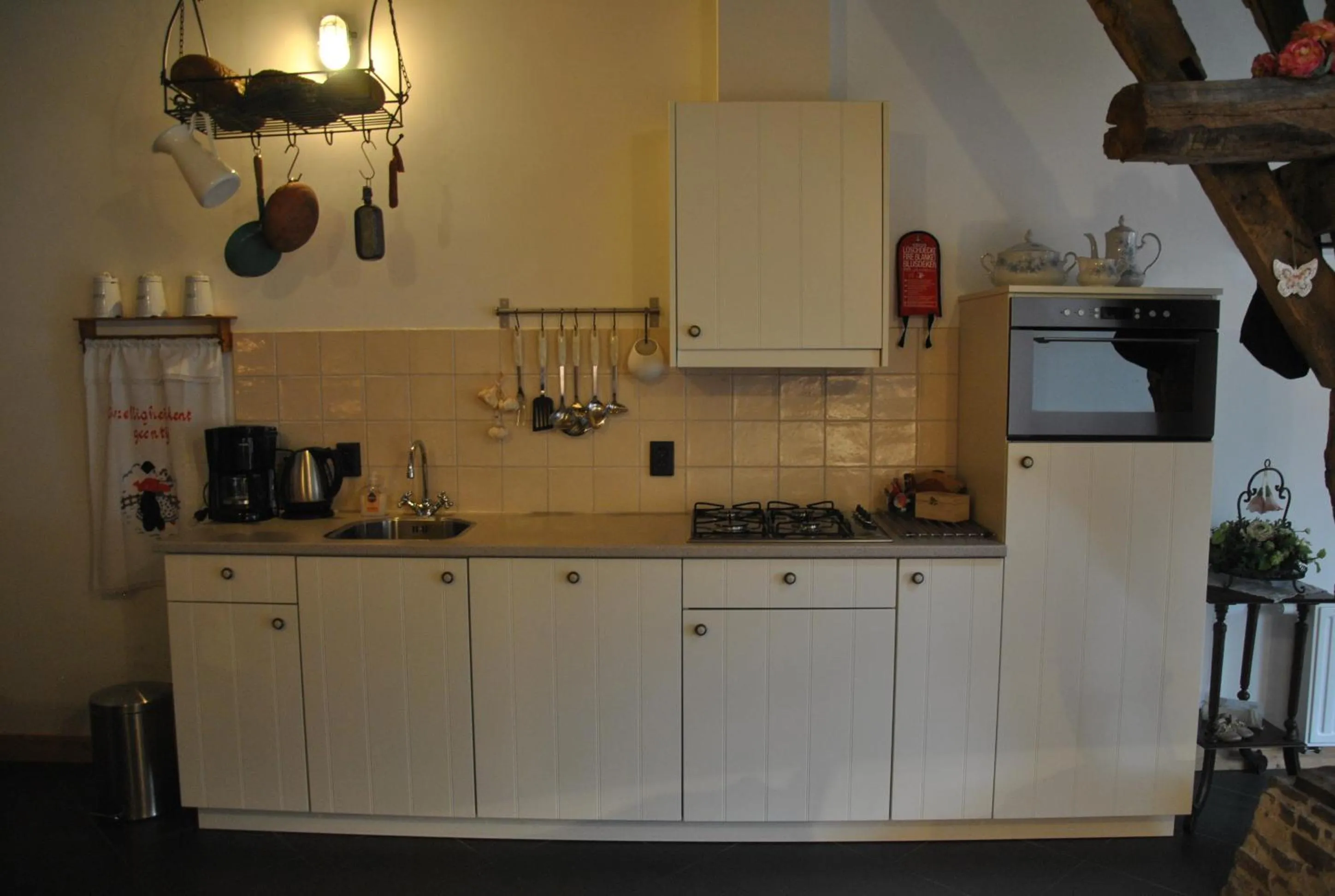Kitchen or kitchenette in Erfgoed & Logies Den Heijkant