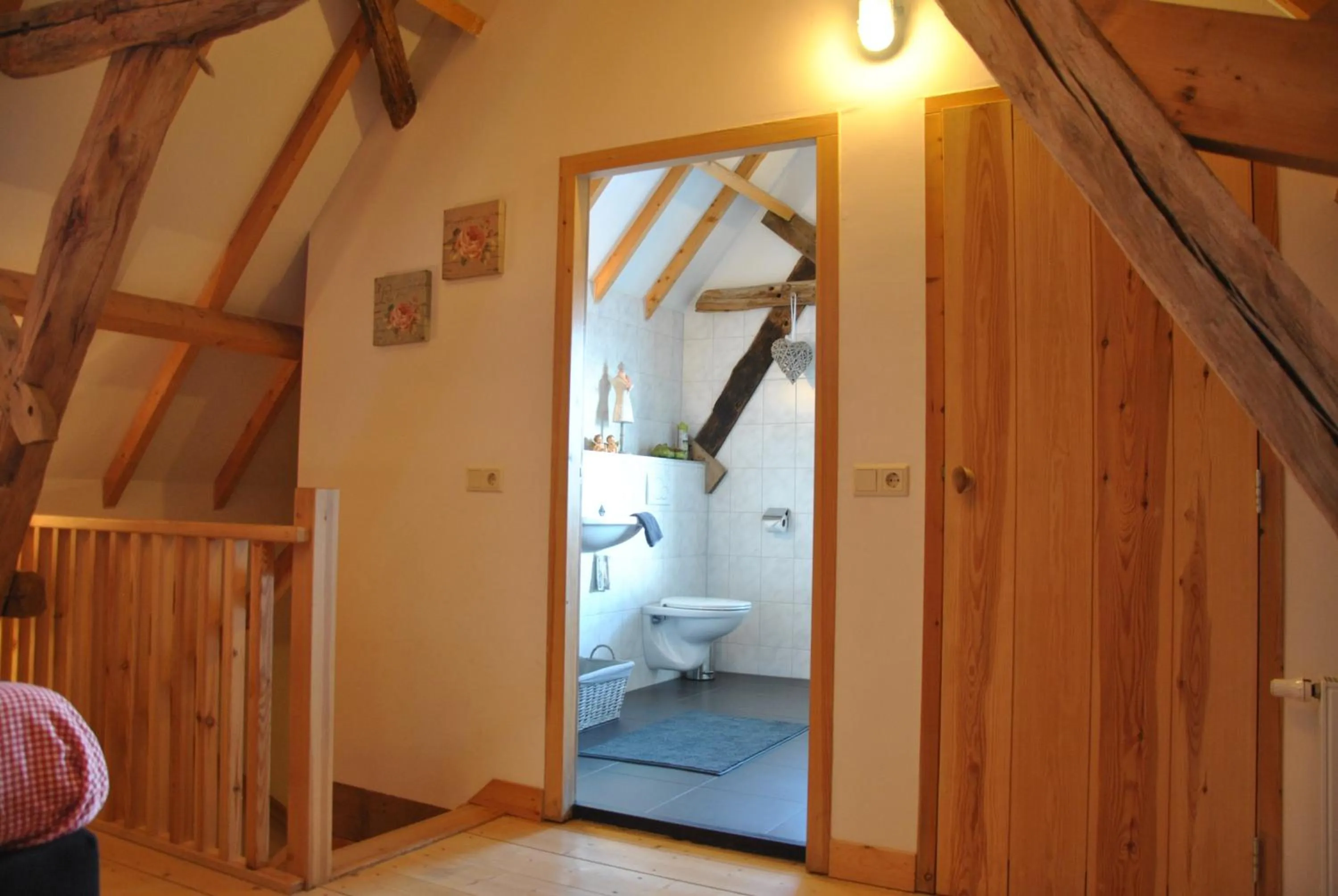 Shower, Bed in Erfgoed & Logies Den Heijkant