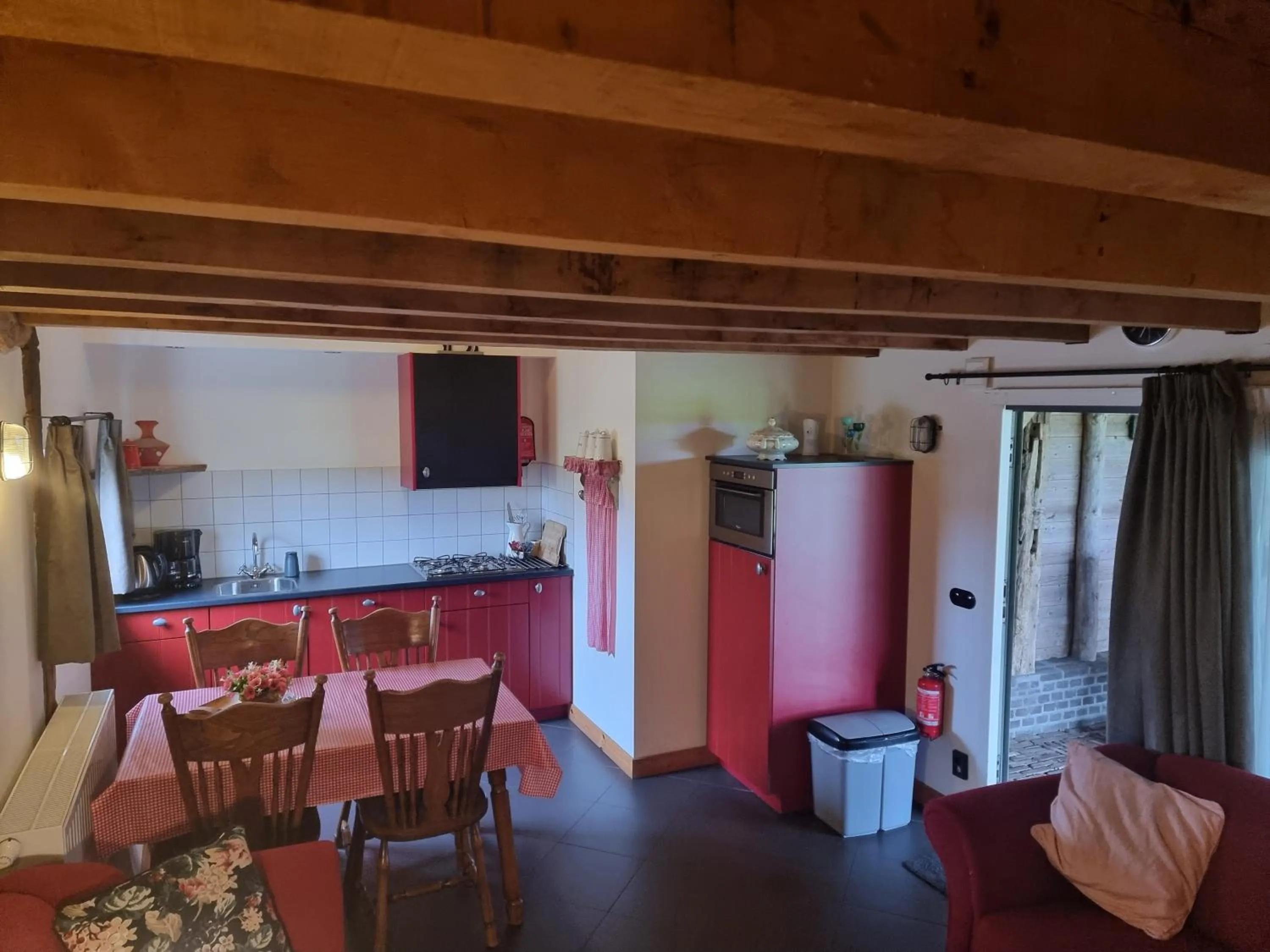 Kitchen or kitchenette in Erfgoed & Logies Den Heijkant